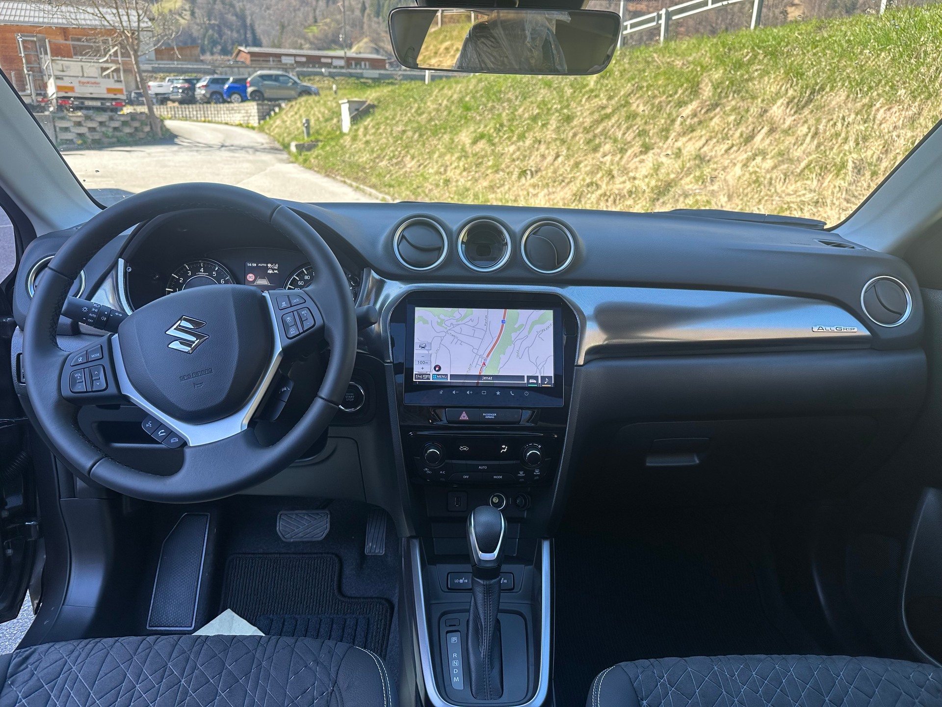 SUZUKI Vitara 1.5 Hybrid Compact Top 4x4 AGS-image-9