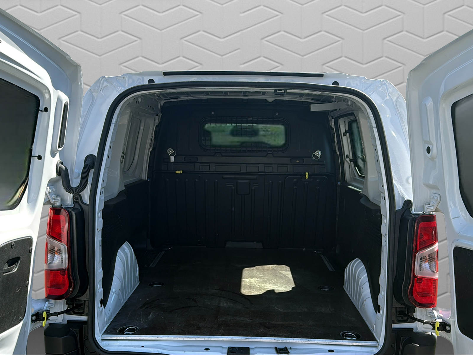 OPEL Combo Cargo 1.2 Turbo start/stop-image-12