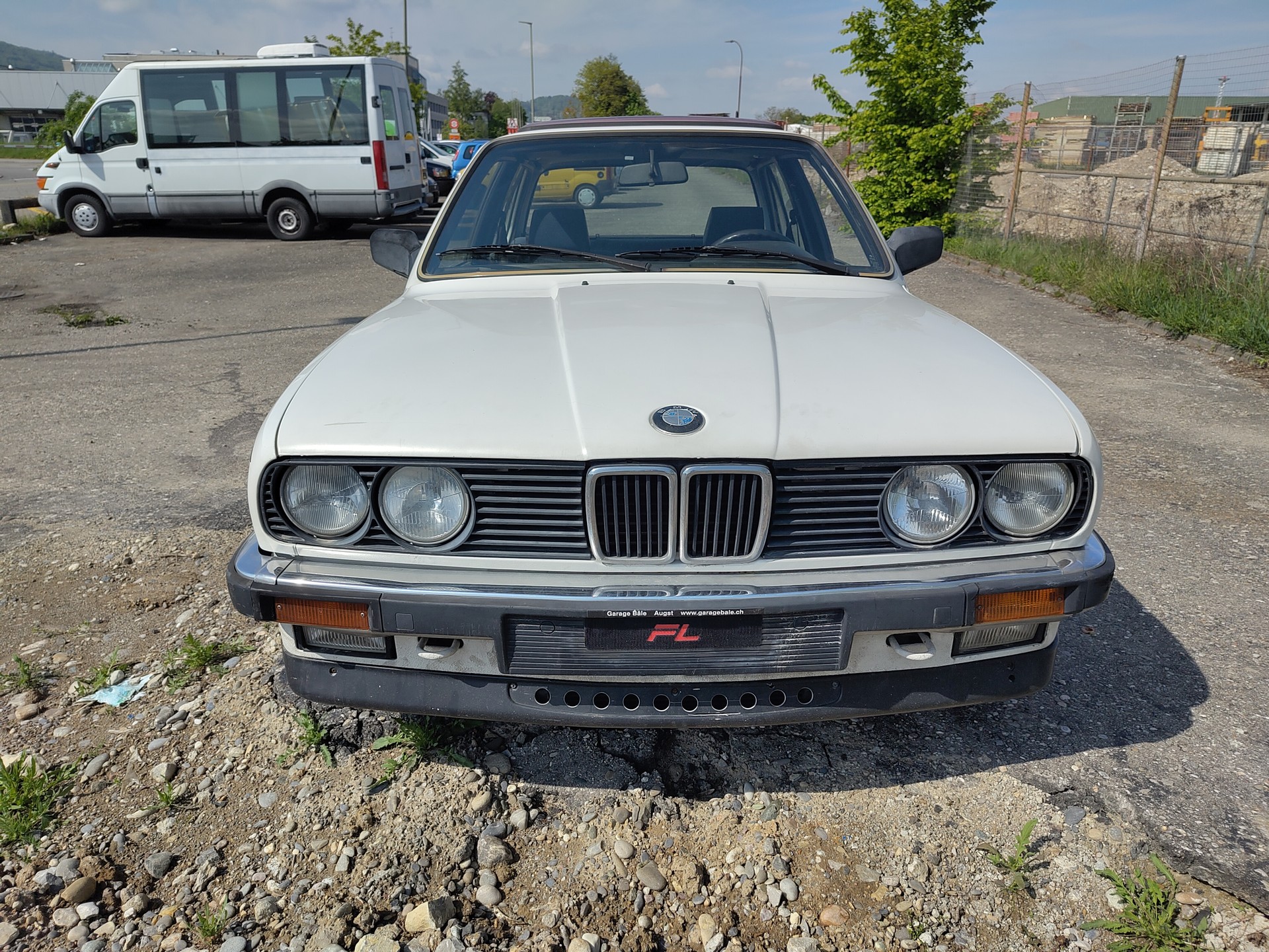 BMW 324d-image-9