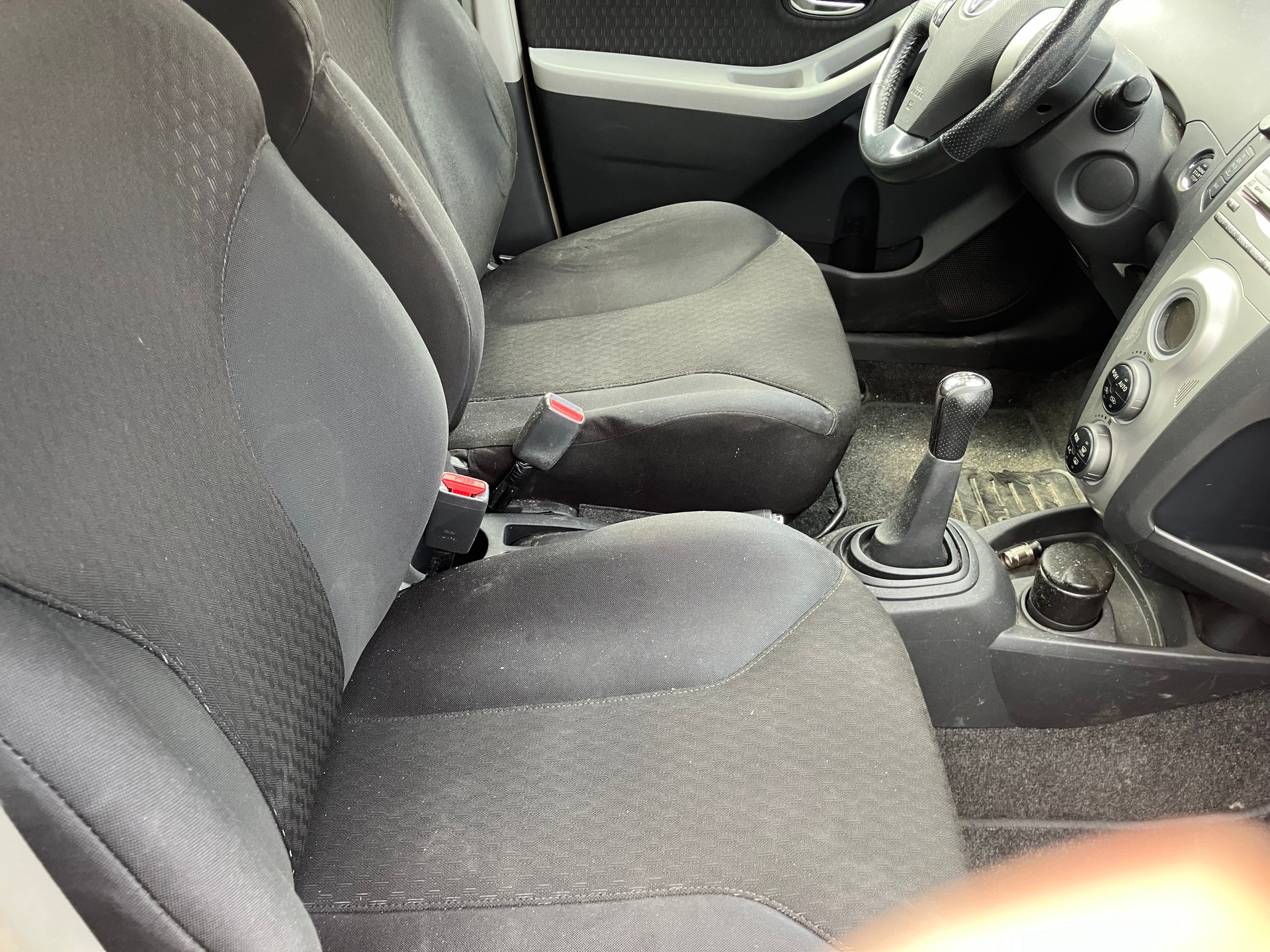 TOYOTA Yaris 1.8 TS-image-4