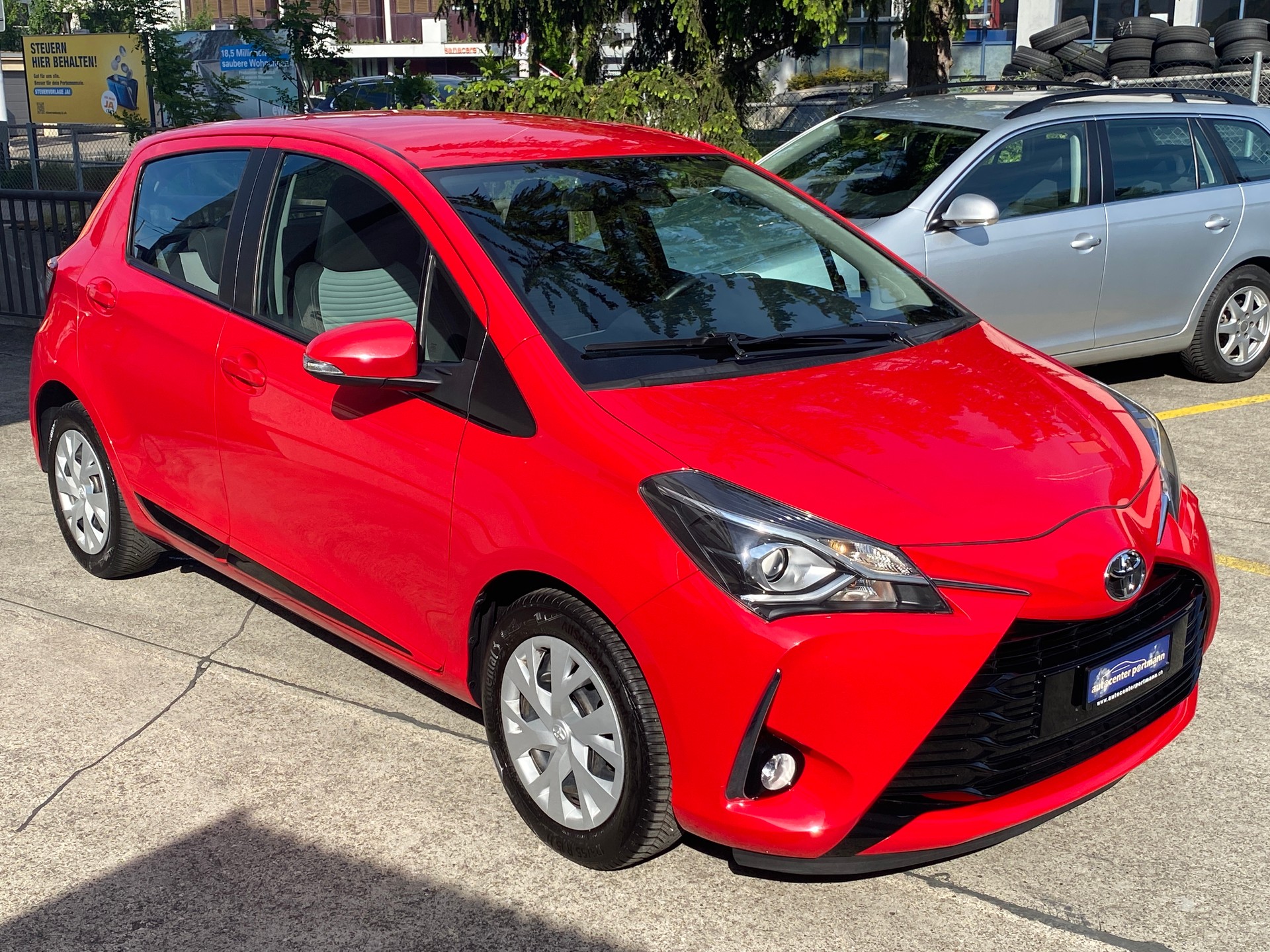 TOYOTA Yaris 1.0 Active-showroom-element-3