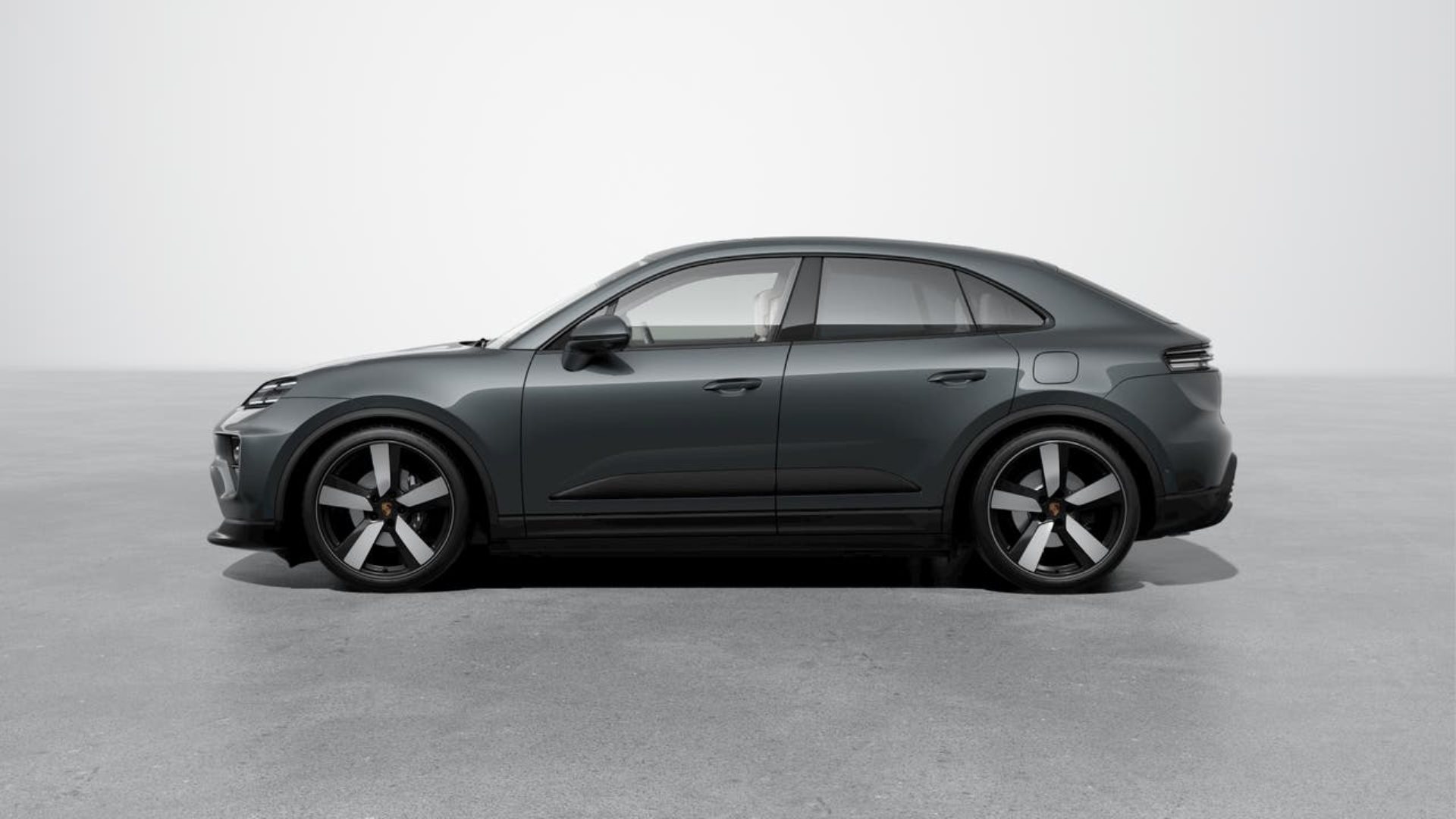 PORSCHE Macan 4-image-1
