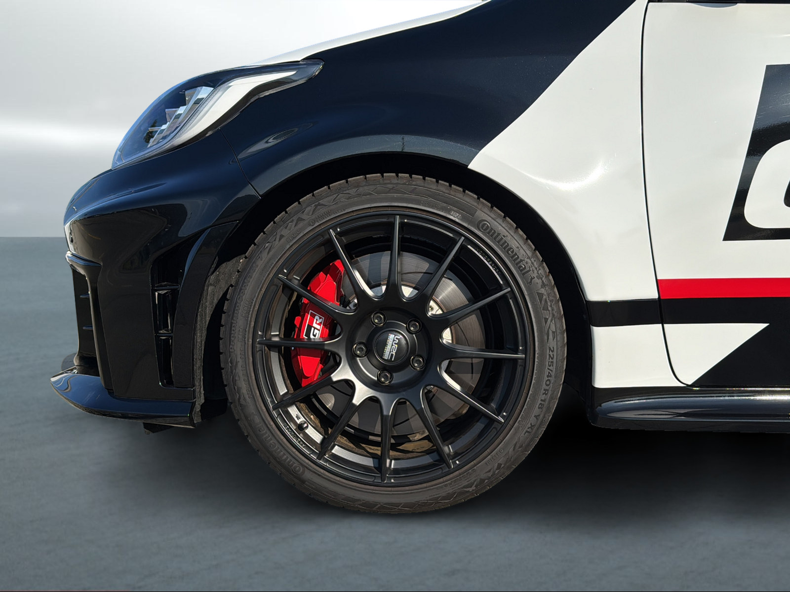 TOYOTA GR Yaris 1.6 Turbo Sport 4x4-image-2