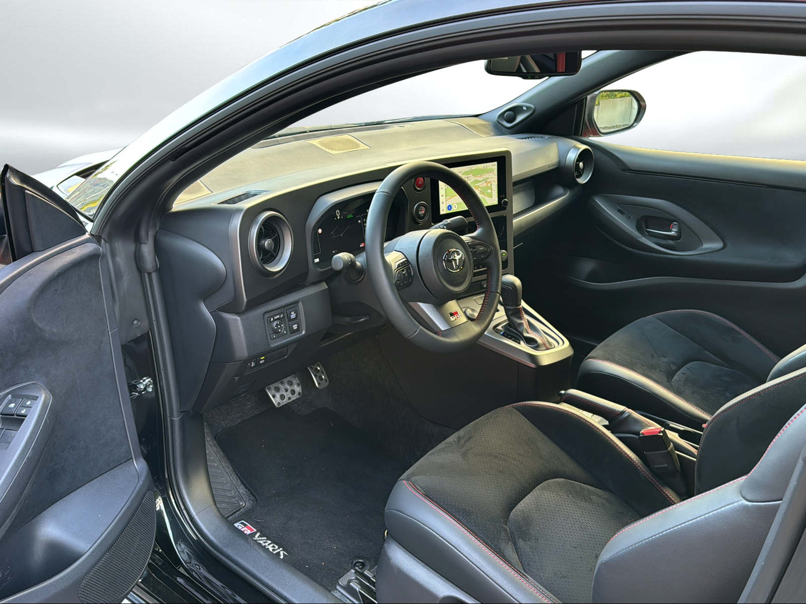 TOYOTA GR Yaris 1.6 Turbo Sport 4x4-image-10