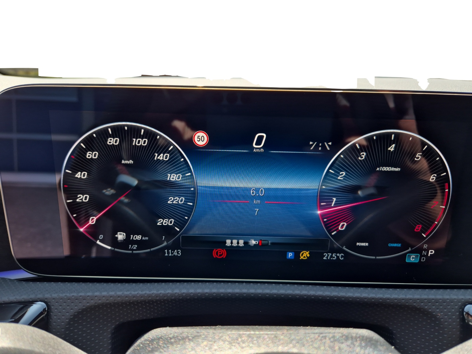 MERCEDES-BENZ A 220 4Matic 8G-DCT-image-11