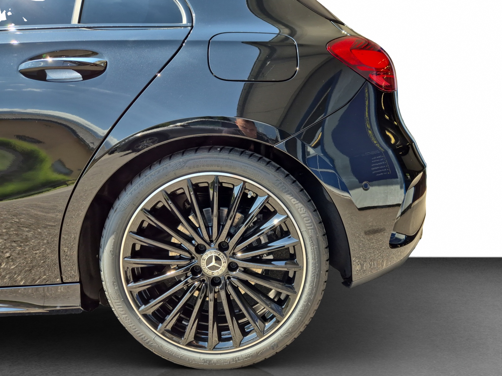 MERCEDES-BENZ A 220 4Matic 8G-DCT-image-22