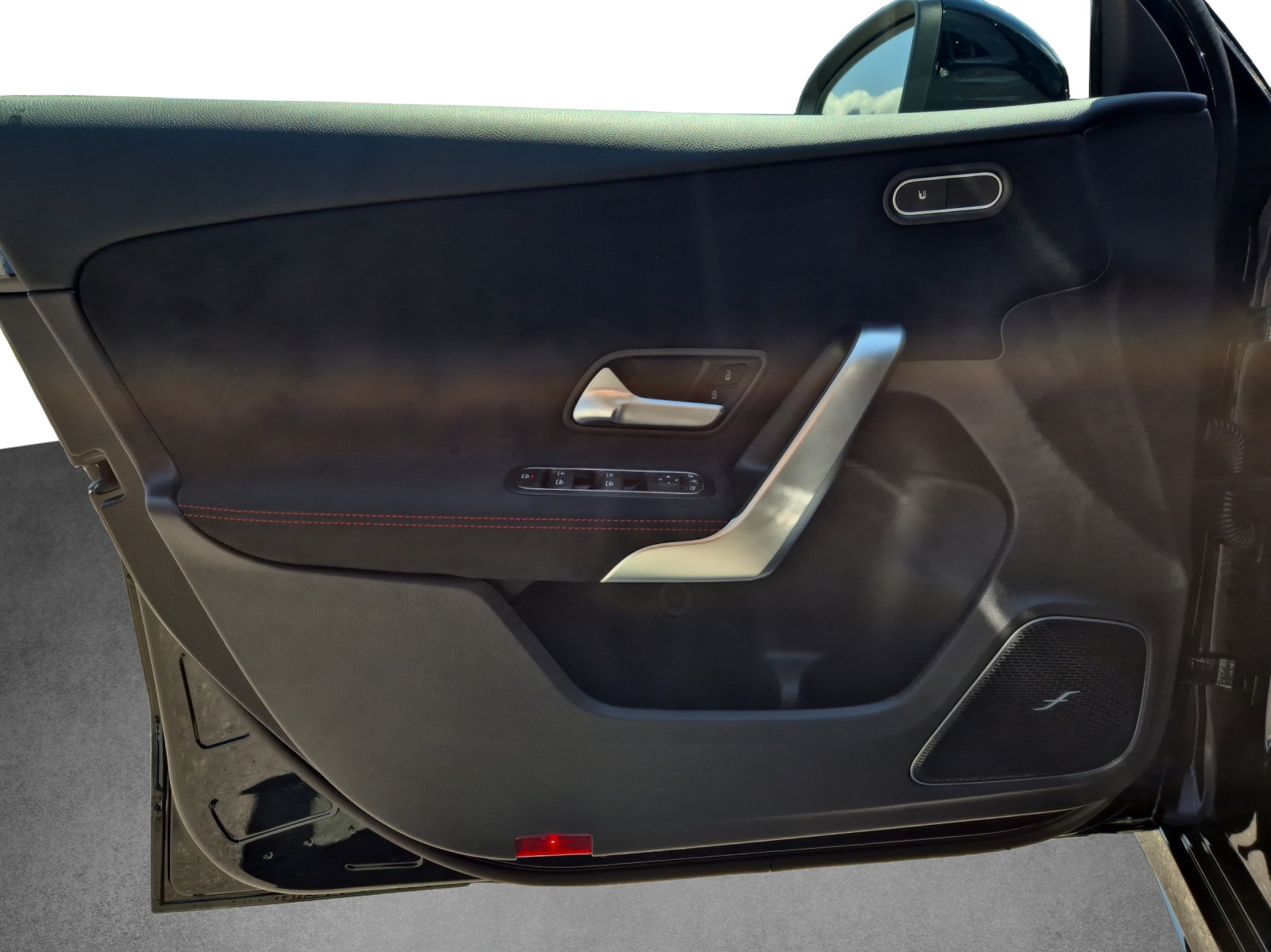 MERCEDES-BENZ A 220 4Matic 8G-DCT-image-12
