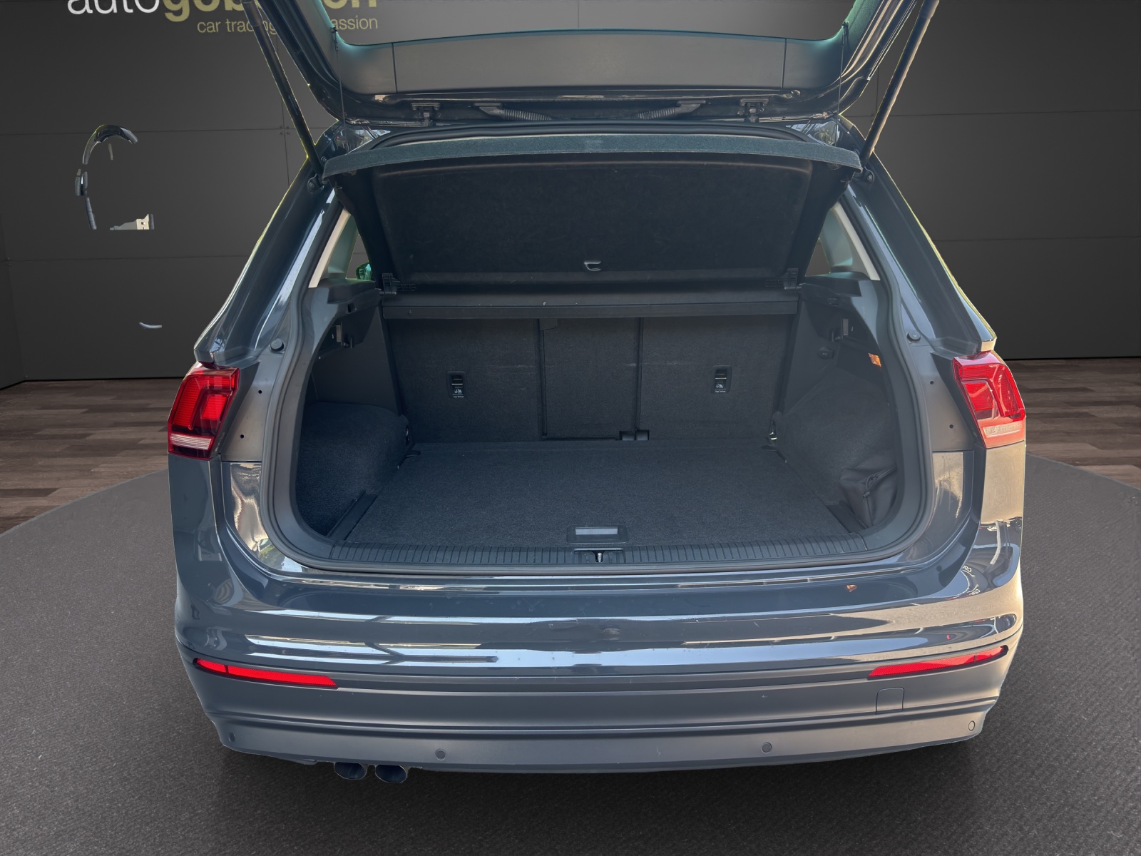 VW Tiguan 2.0 TDI SCR Comfortline 4Motion DSG-image-10