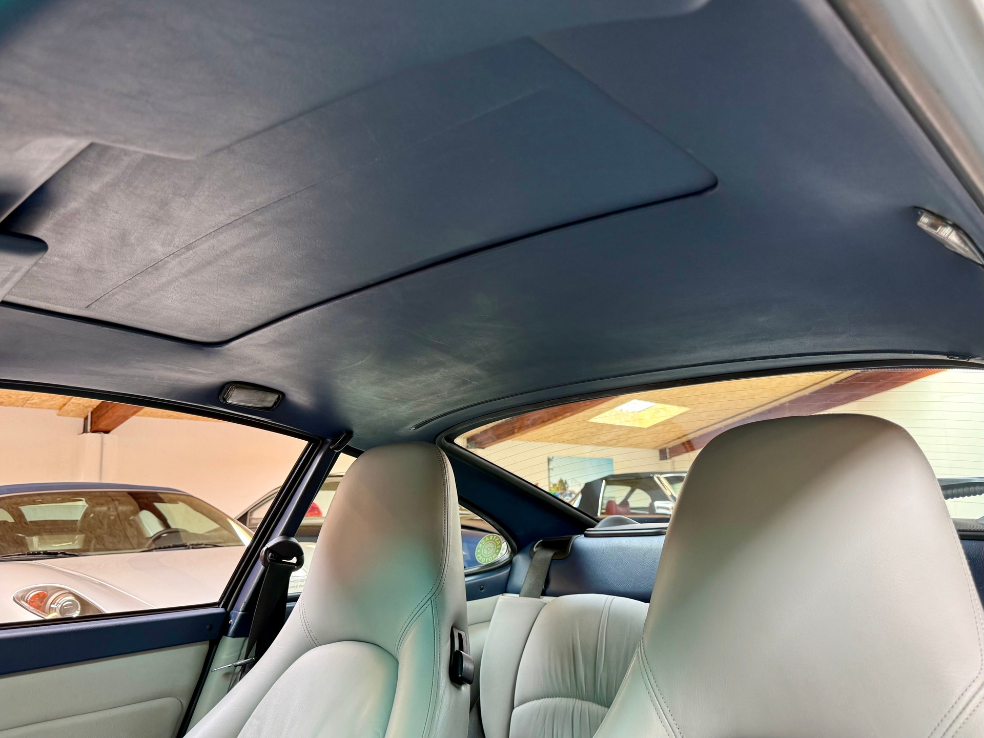 PORSCHE Carrera 4S-image-14