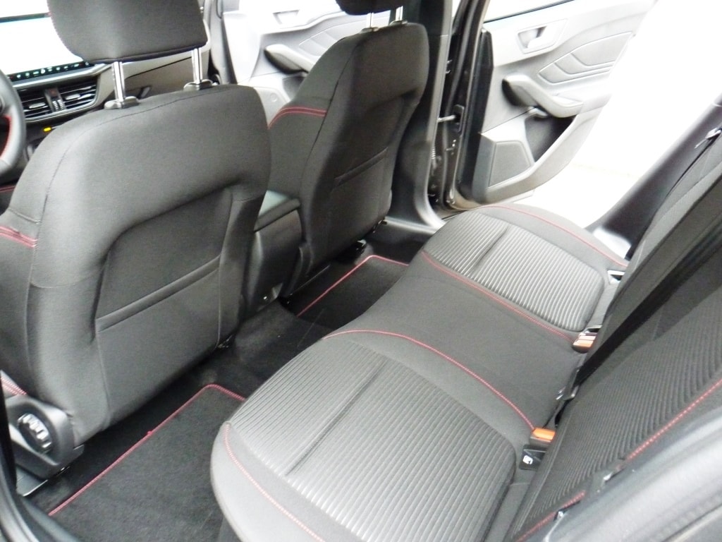 FORD Focus 1.0 MHEV ST-Line X Automat mit Anhängekupplung-image-10