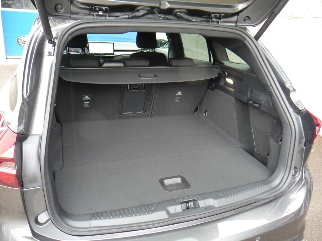 FORD Focus 1.0 MHEV ST-Line X Automat mit Anhängekupplung-image-12