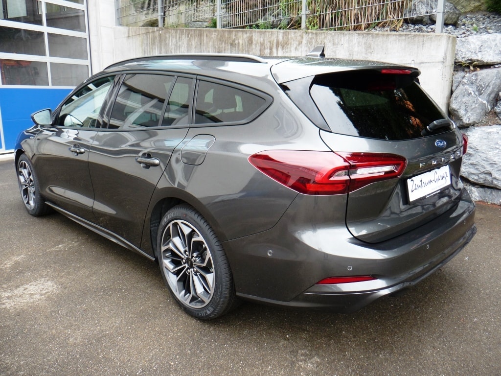 FORD Focus 1.0 MHEV ST-Line X Automat mit Anhängekupplung-image-2