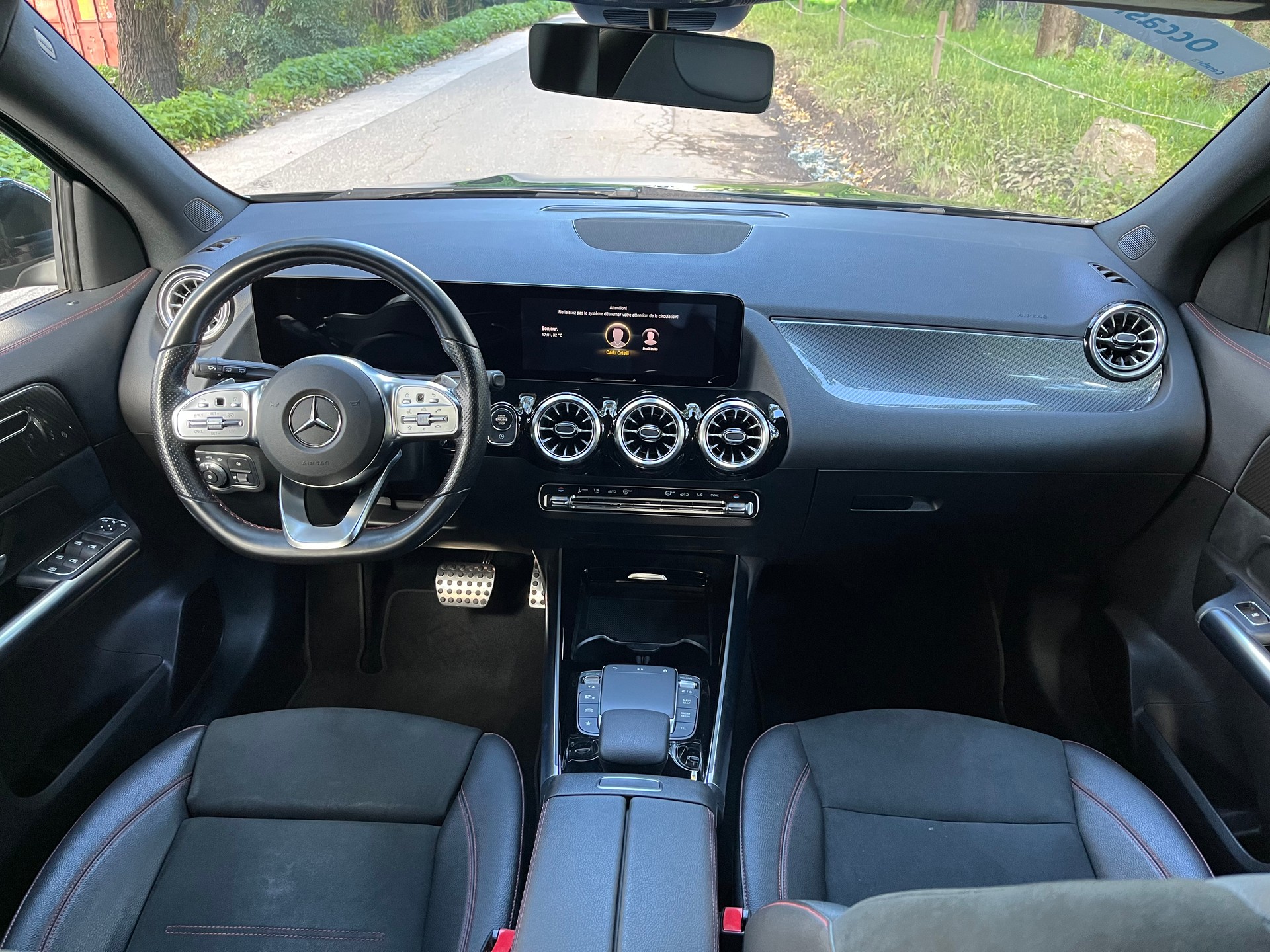 MERCEDES-BENZ GLA 200 4Matic AMG Line 8G-DCT-image-14
