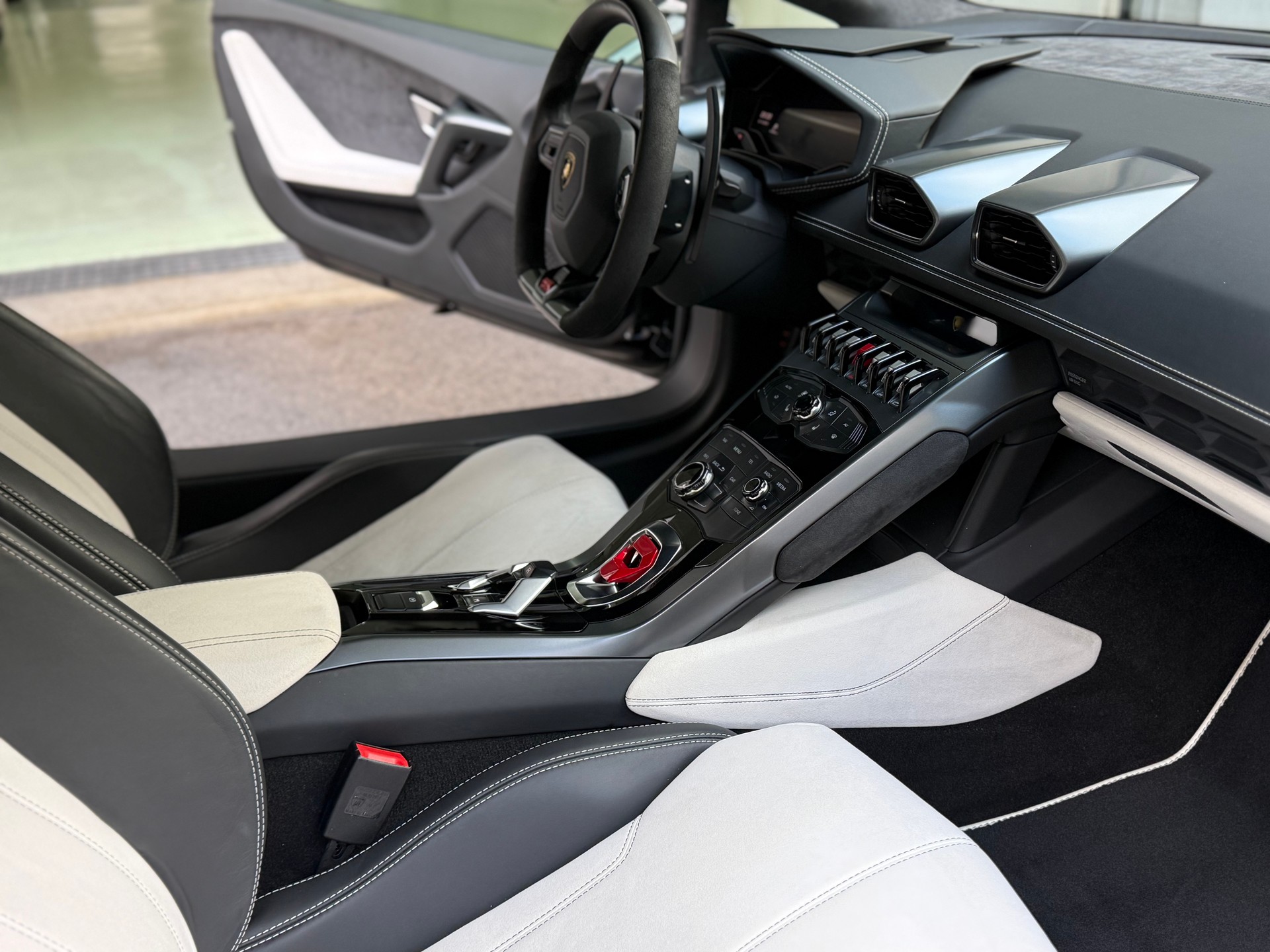 LAMBORGHINI Huracan LP610-4 Coupé DCT-image-5