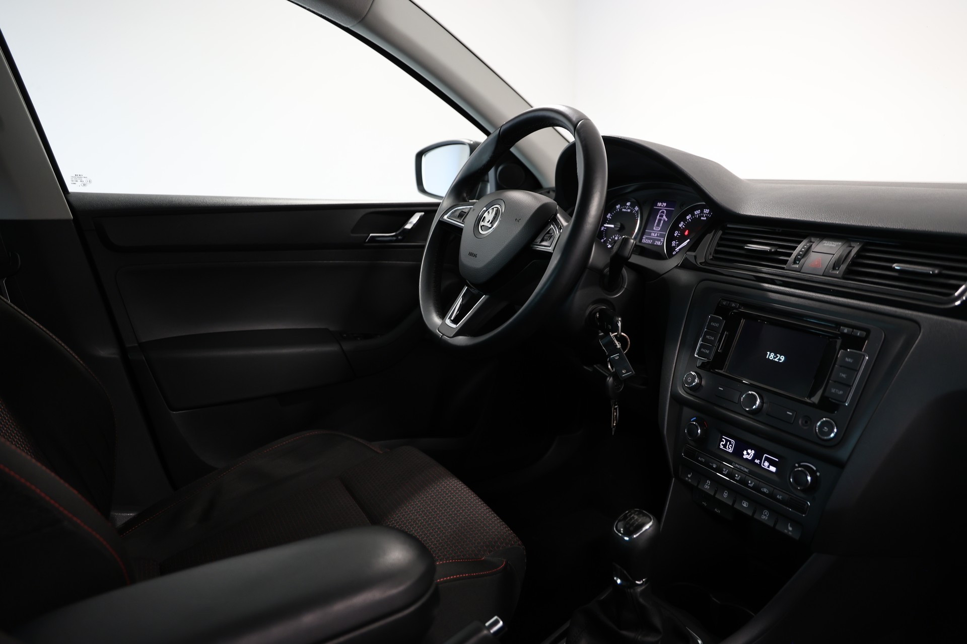 SKODA Rapid Spaceback 1.2 TSI Ambition-image-13