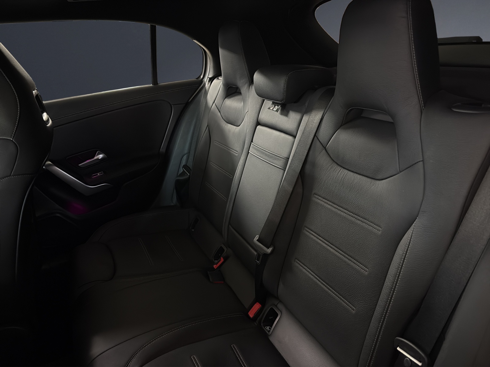 Image MERCEDES-BENZ A-250 A 250 AMG Line 4Matic