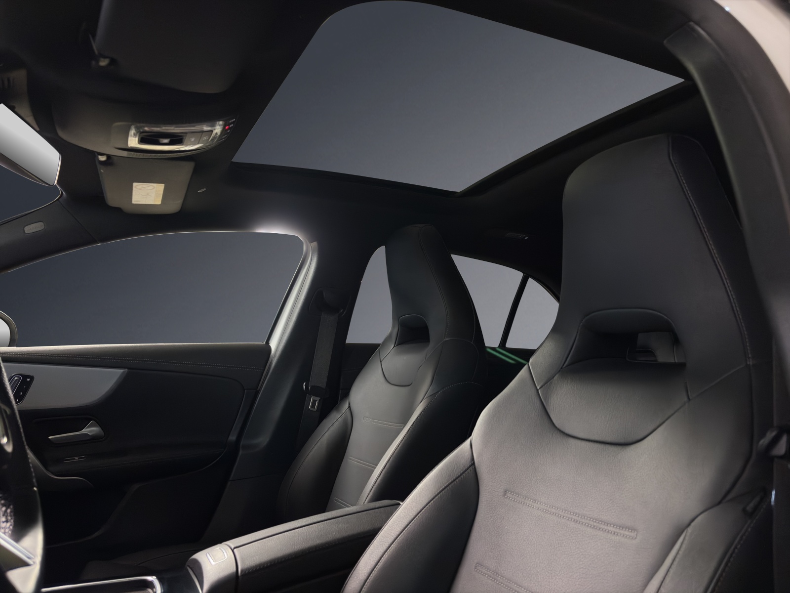 Image MERCEDES-BENZ A-250 A 250 AMG Line 4Matic