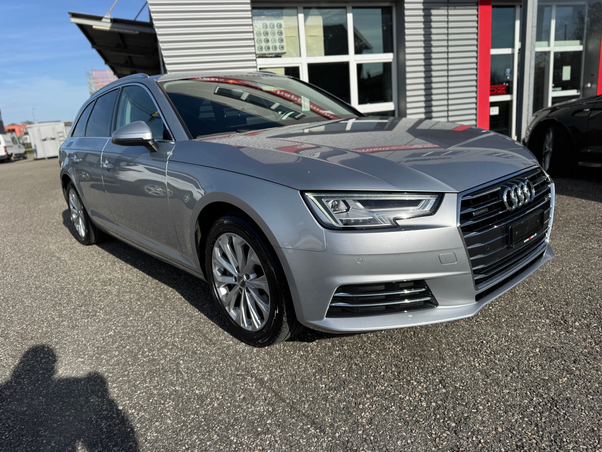 AUDI A4 Avant 2.0 TDI Design quattro S-tronic-image-0