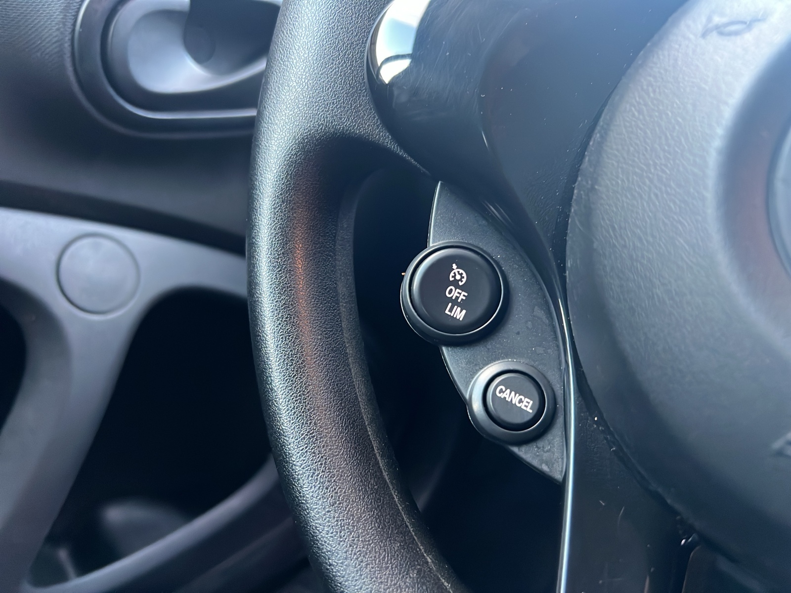 SMART fortwo cityjoy-image-23