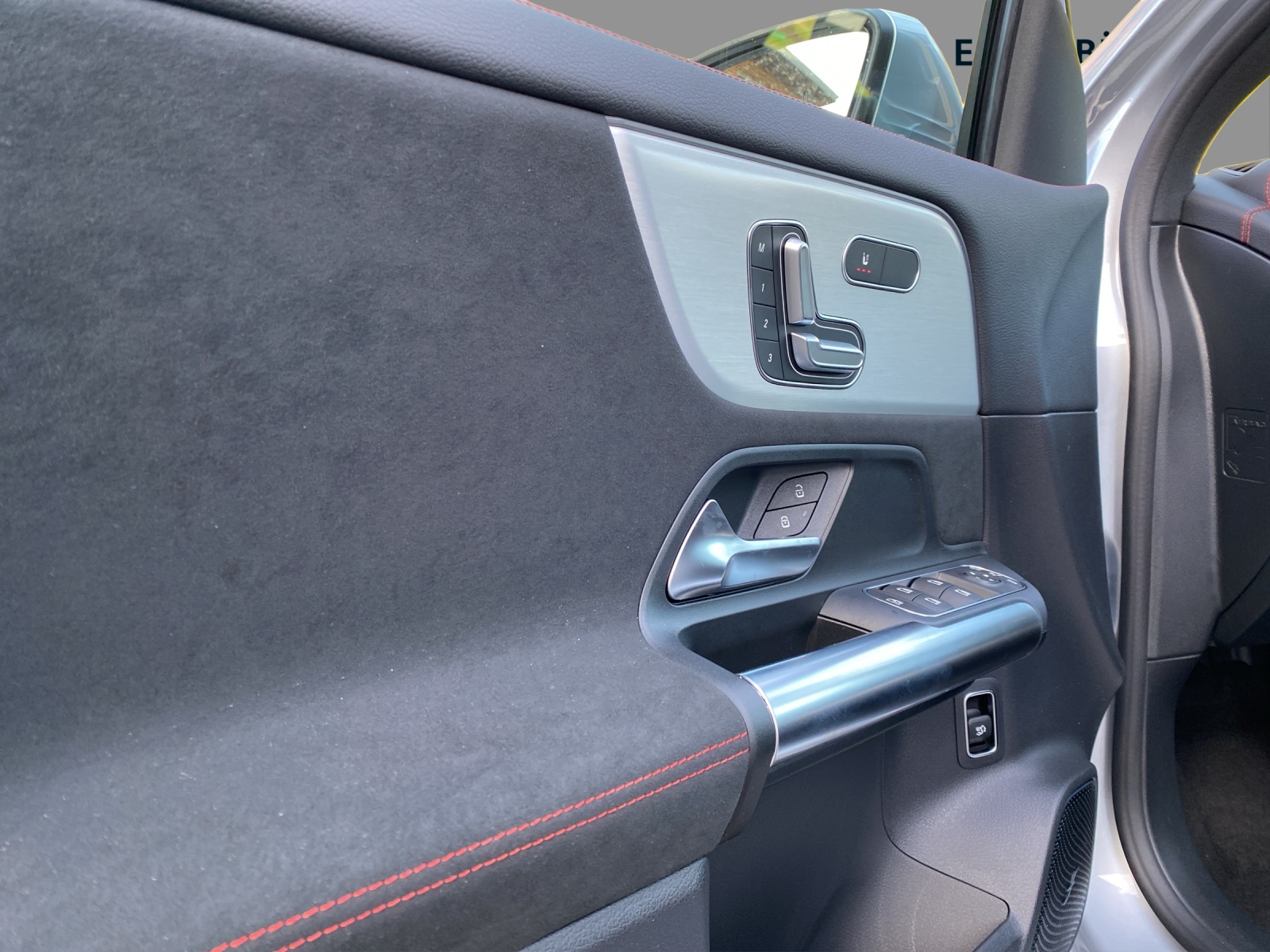 MERCEDES-BENZ EQA 350 66,5 kWh 4Matic Excellence-image-14