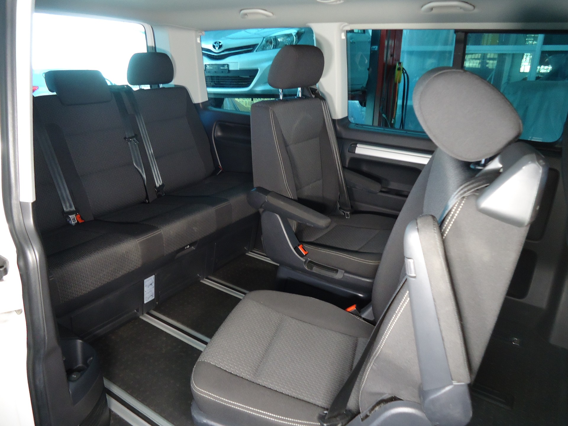 VW T6 Multivan 2.0 TSI Trendline-image-7