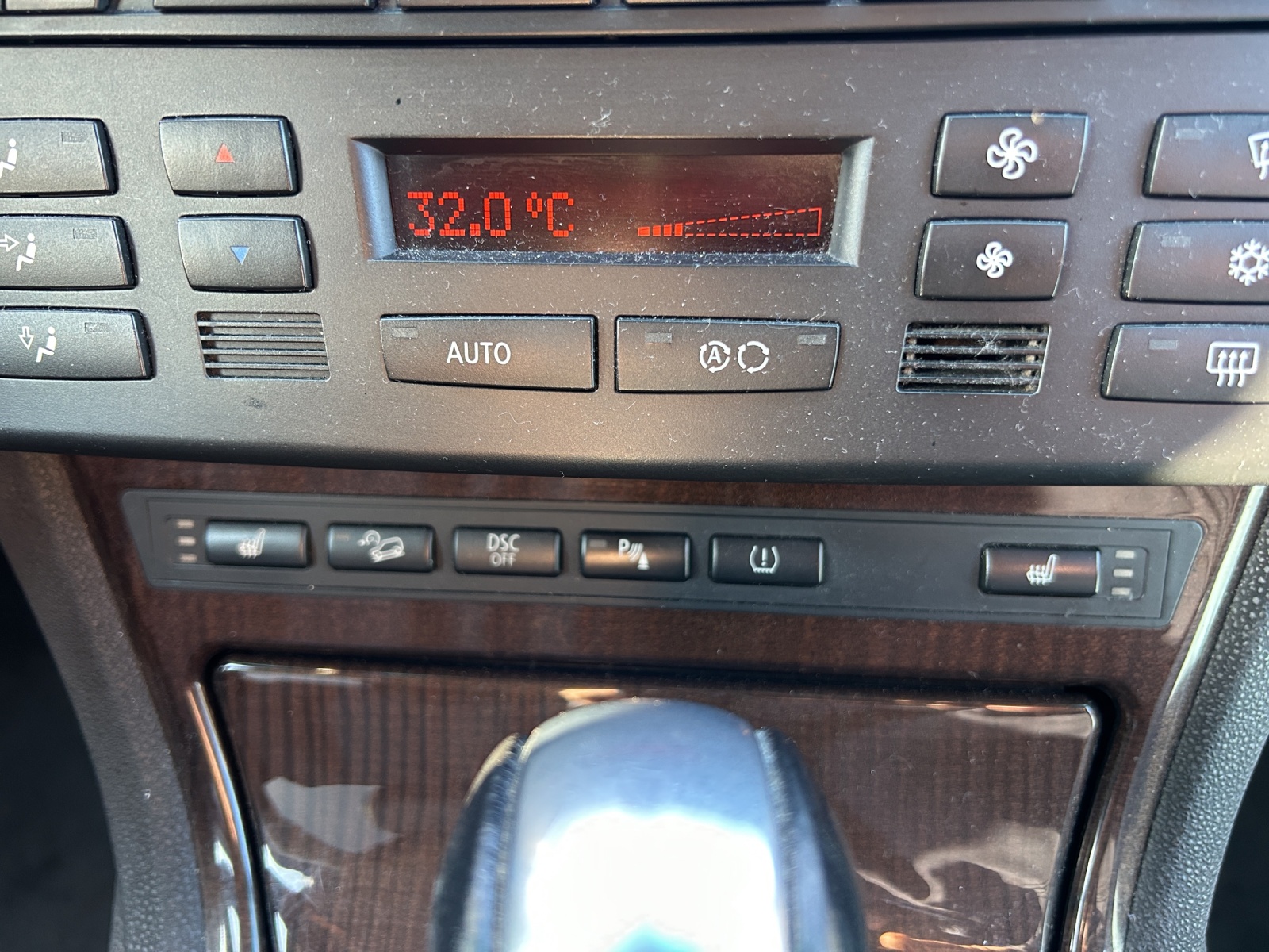 BMW X3 3.0d-image-17