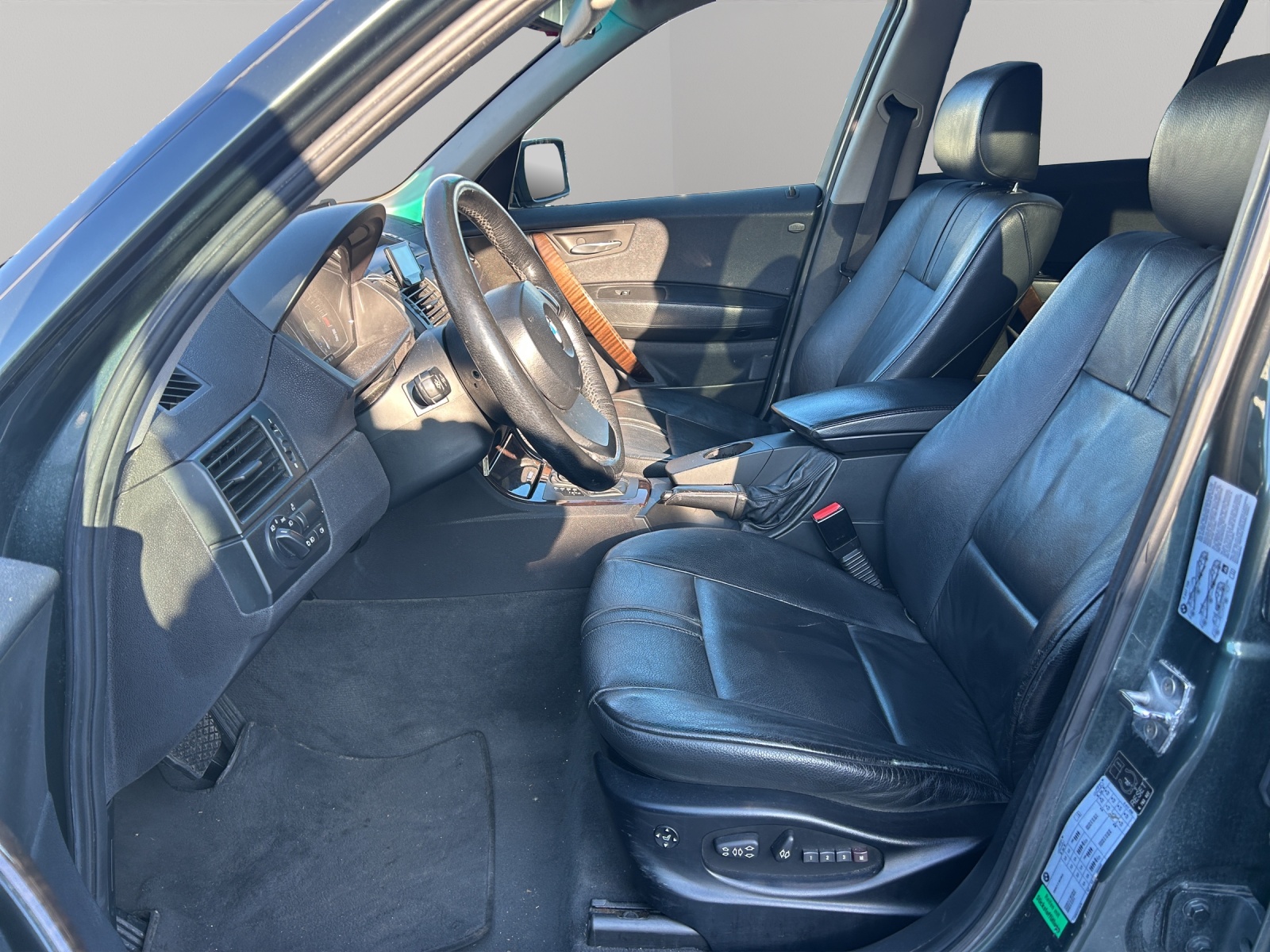 BMW X3 3.0d-image-9