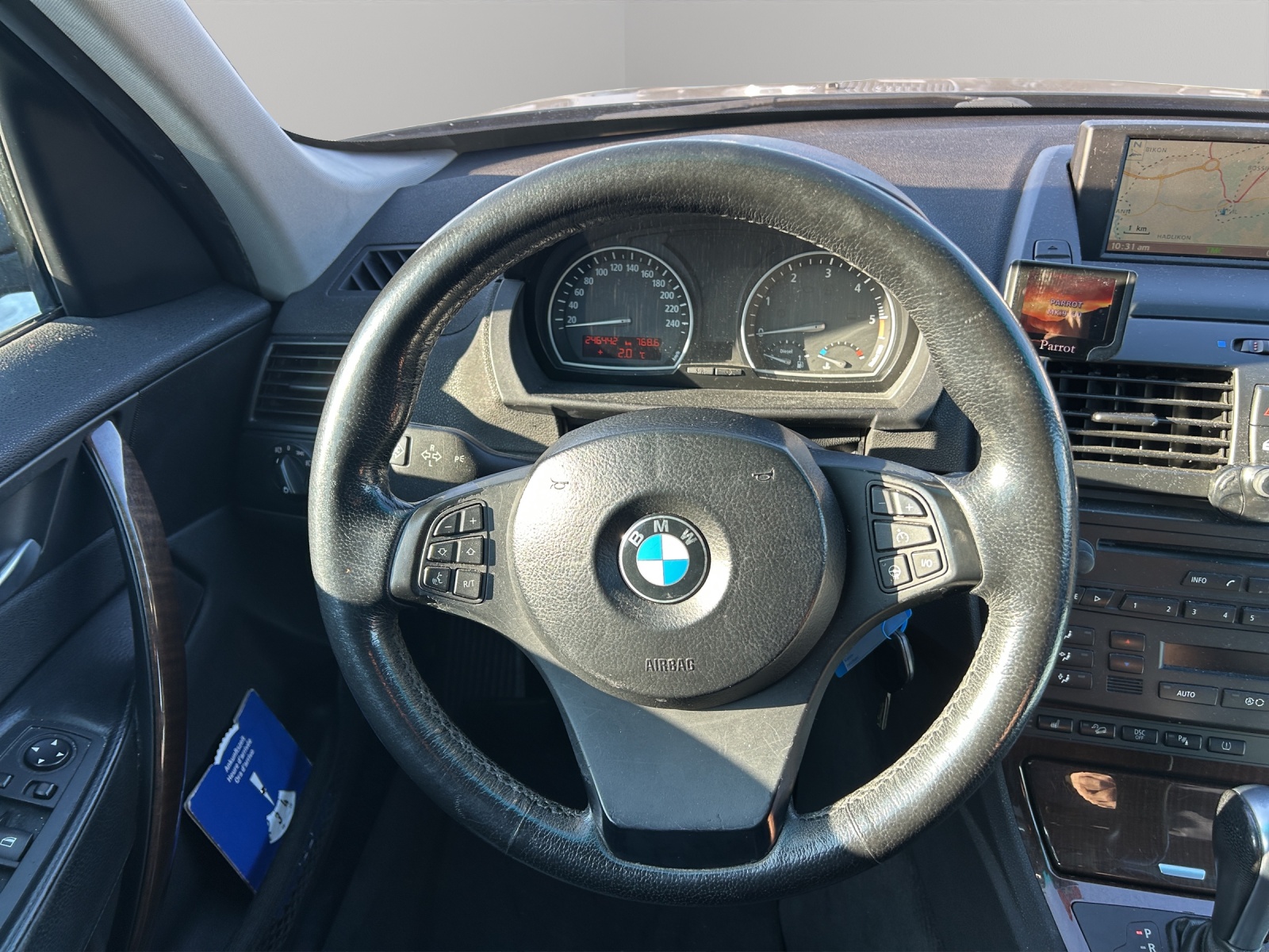 BMW X3 3.0d-image-16