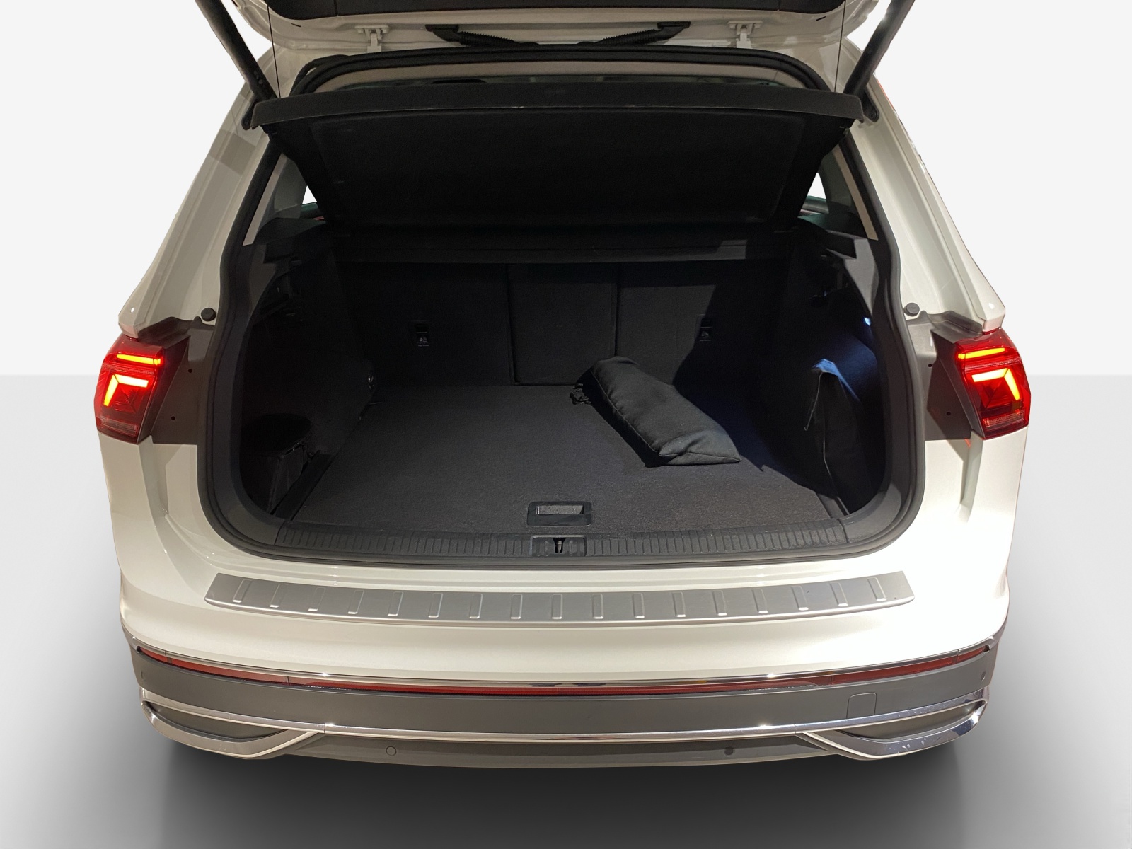 VW Tiguan 2.0 TDI SCR Elegance 4Motion DSG-image-12