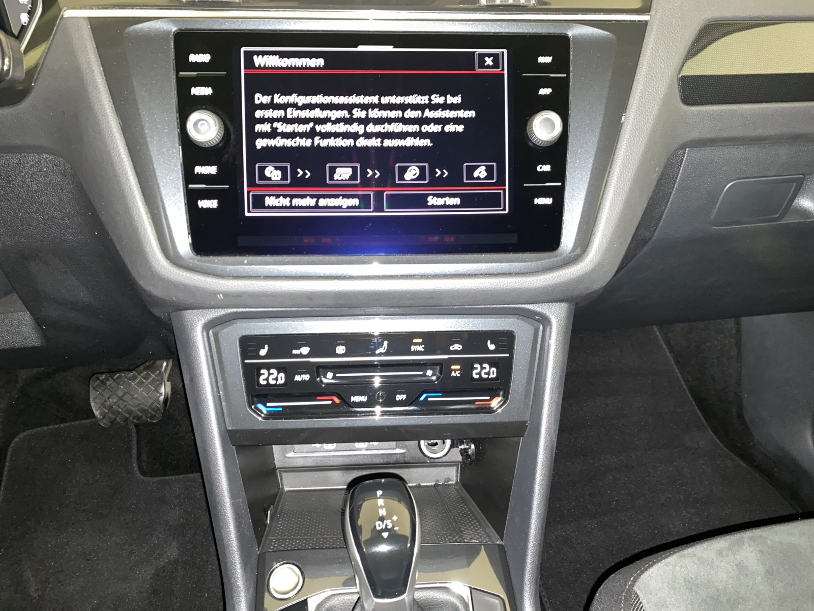 VW Tiguan 2.0 TDI SCR Elegance 4Motion DSG-image-10