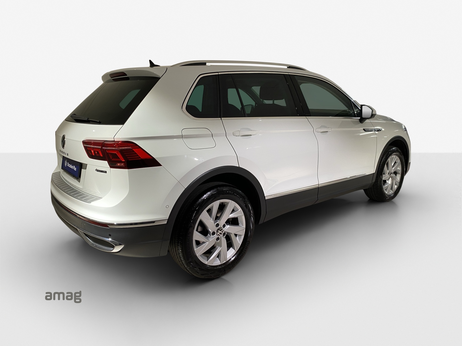 VW Tiguan 2.0 TDI SCR Elegance 4Motion DSG-image-4