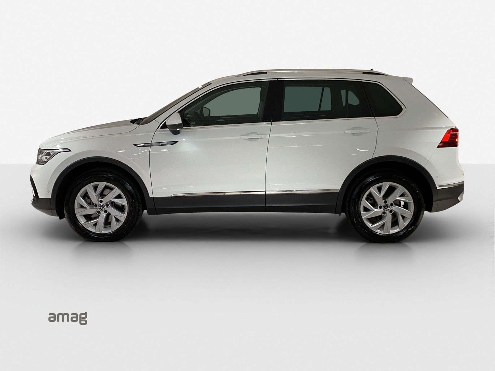VW Tiguan 2.0 TDI SCR Elegance 4Motion DSG-image-1