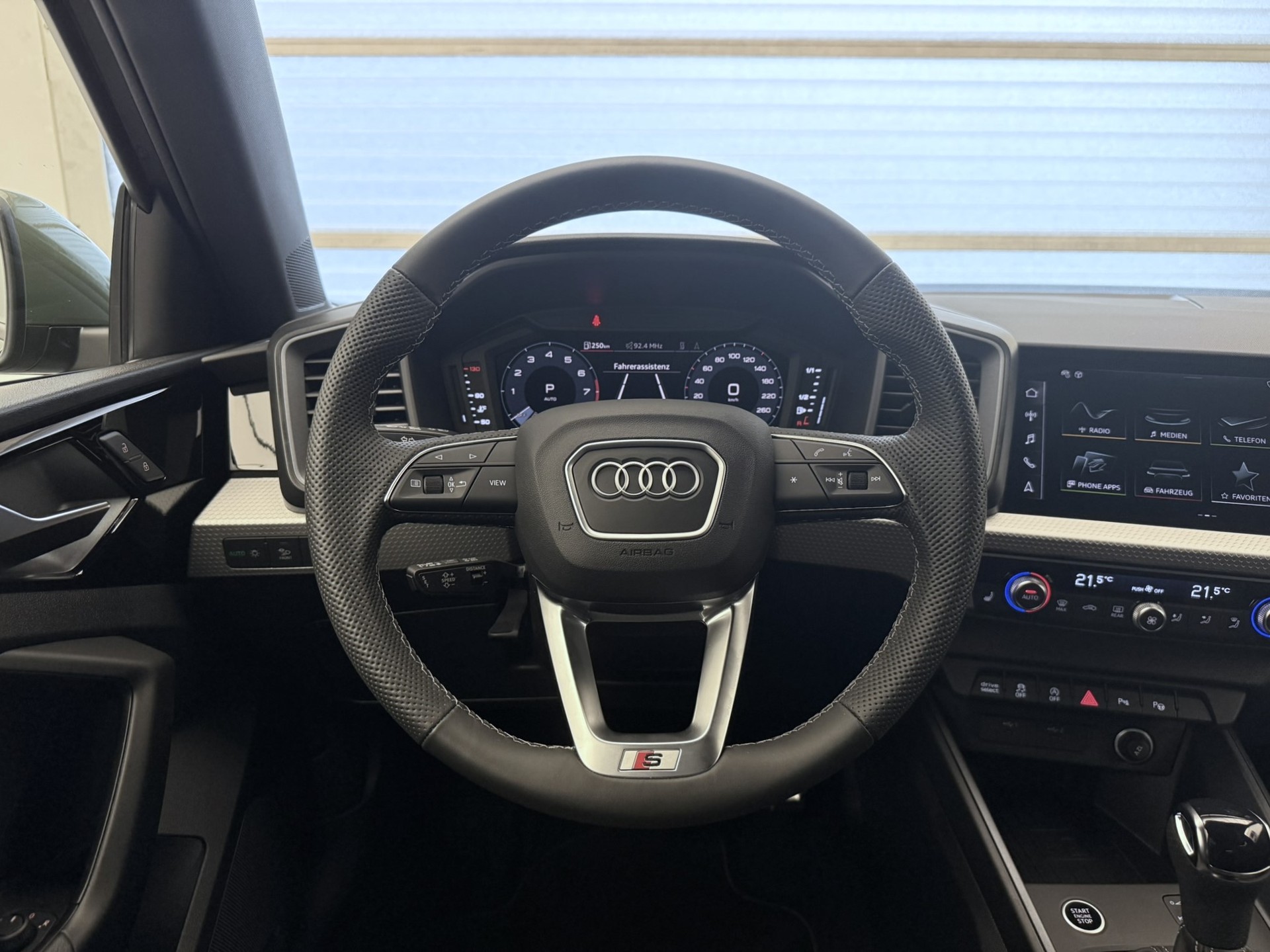 AUDI A1 allstreet 35 TFSI S-tronic-image-7