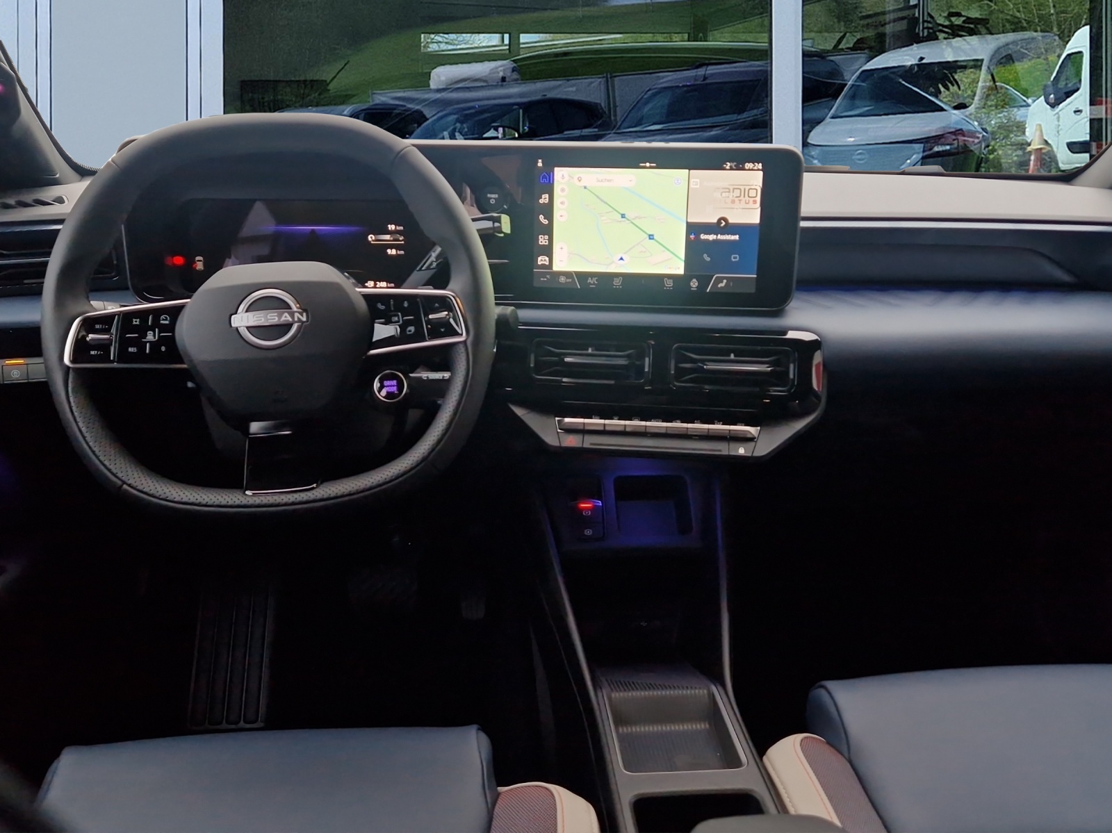 NISSAN Micra 52kWh Evolve-image-10