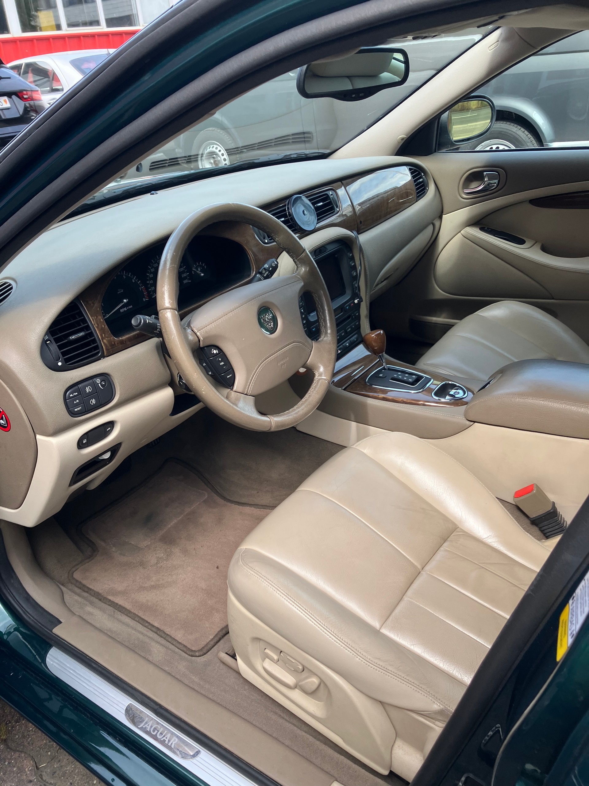 JAGUAR S-Type 4.2 V8 Executive-image-3