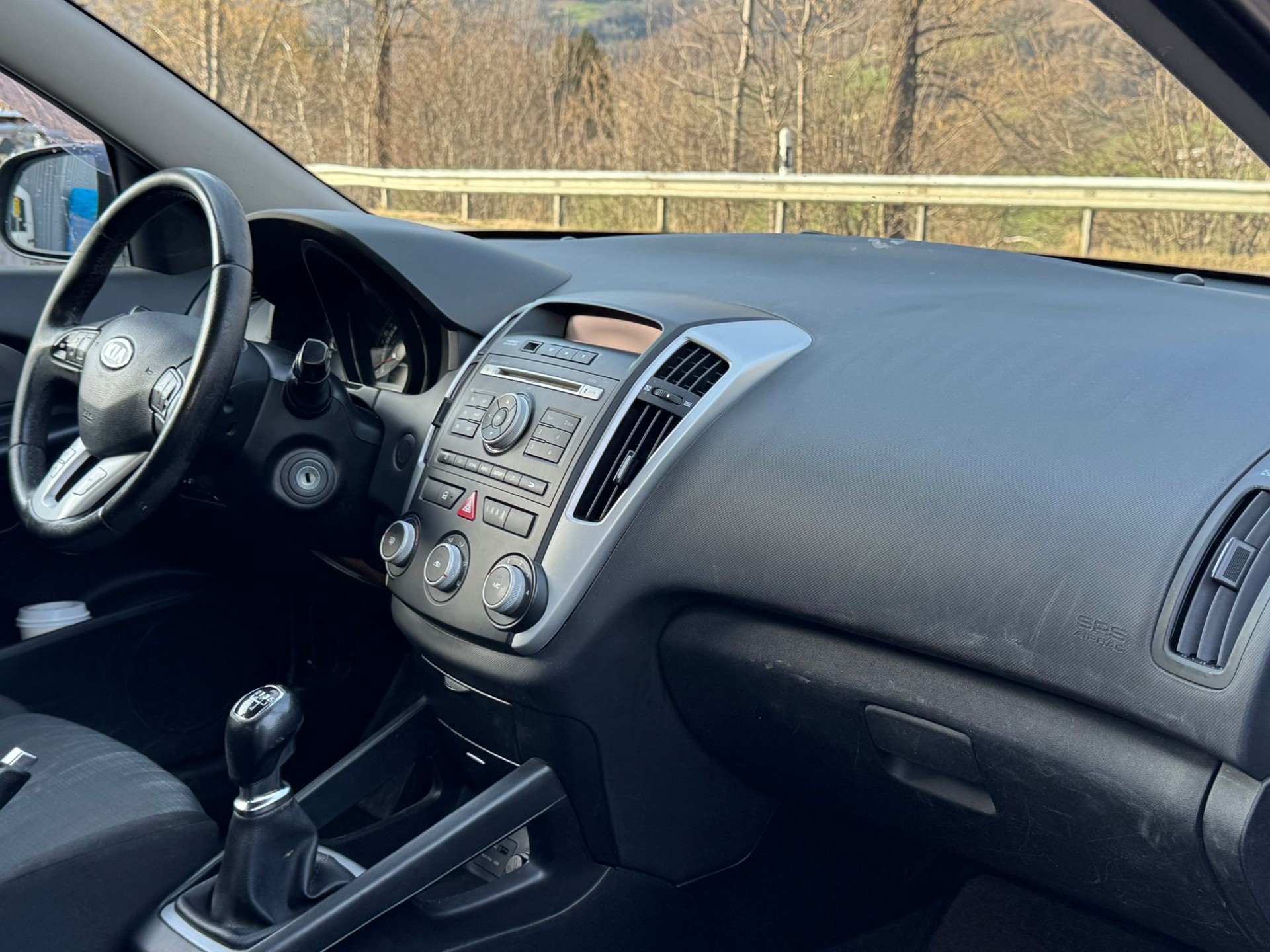 KIA Cee'd Sporty Wagon 1.6 16V Classic-image-14