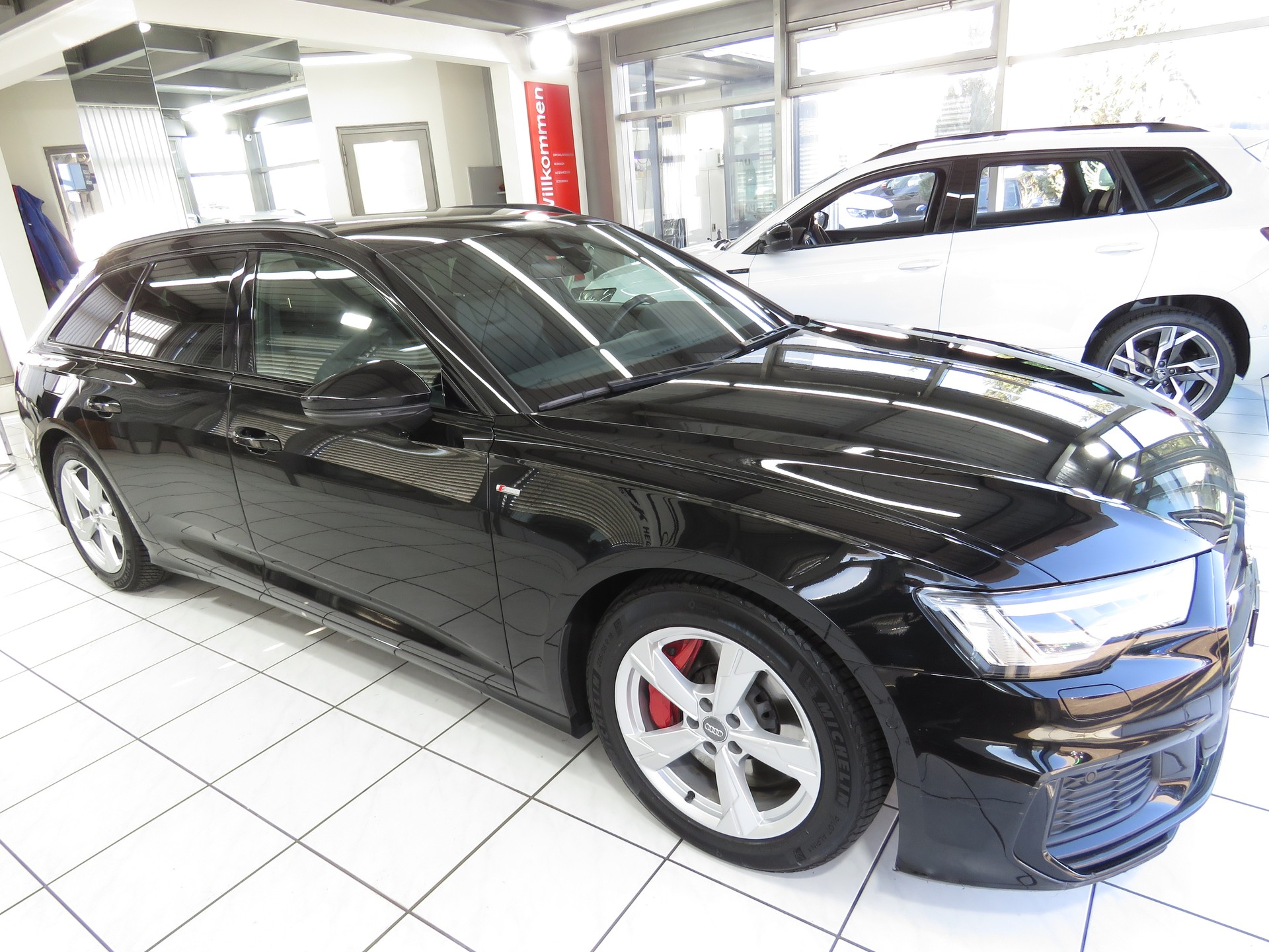 AUDI A6 Avant 55 TFSIe Sport Quattro S-tronic (Automat)-image-2
