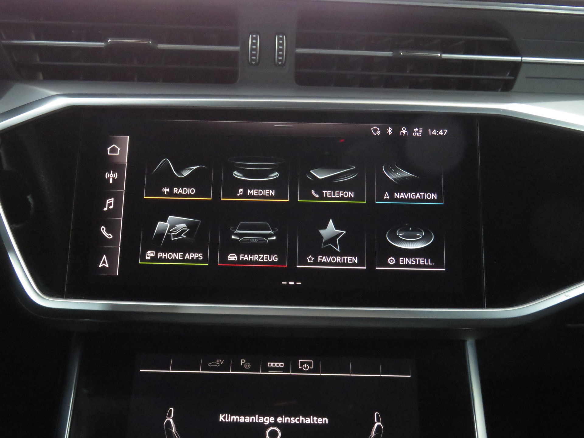 AUDI A6 Avant 55 TFSIe Sport Quattro S-tronic (Automat)-image-21