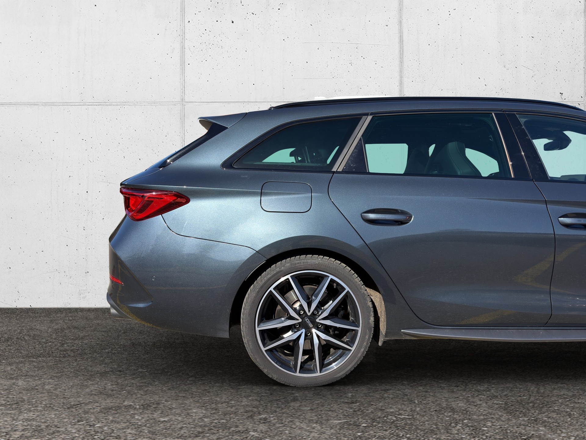 CUPRA LEON ST 2.0 TSI VZ DSG 4Drive-image-8