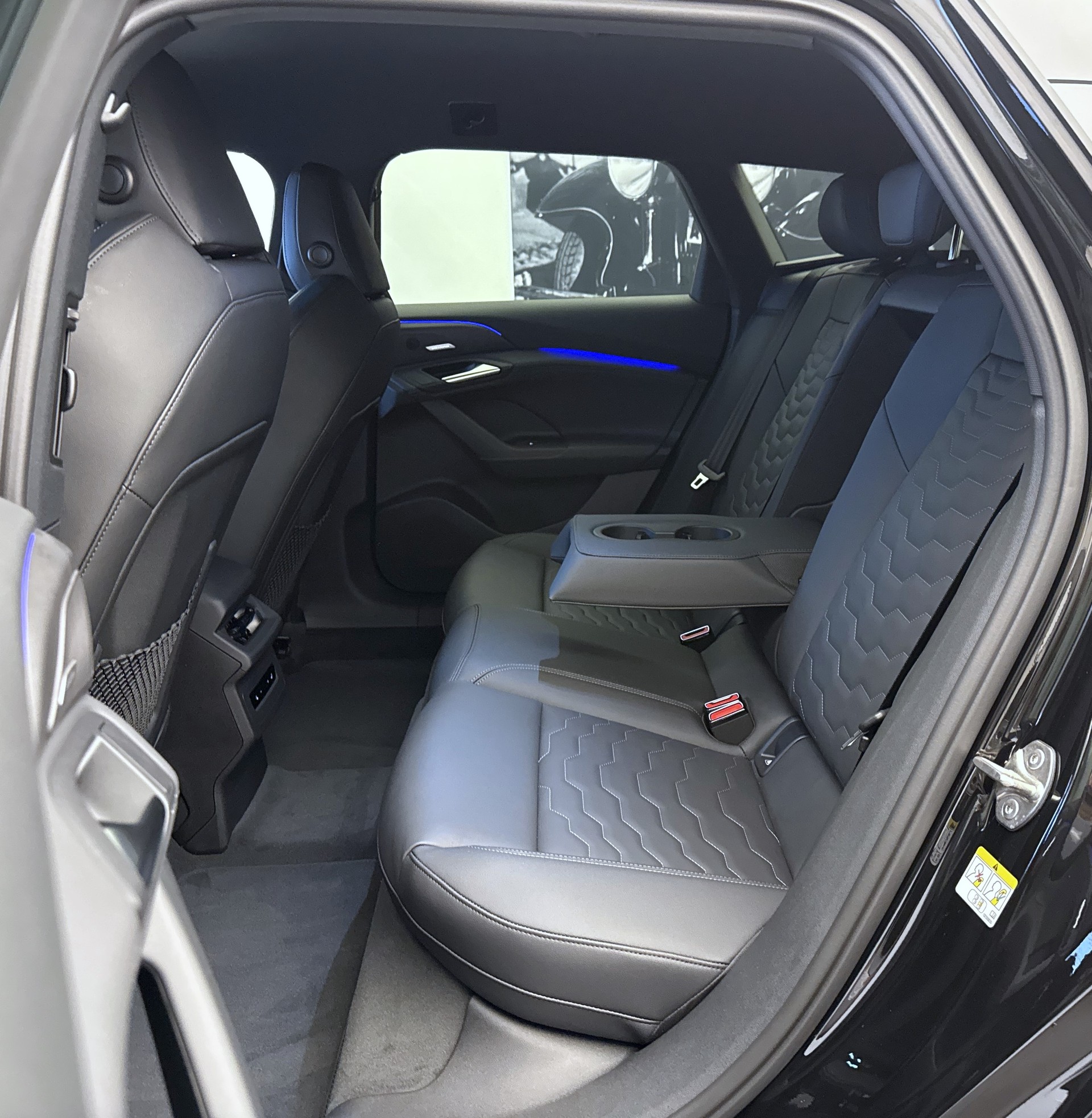 AUDI A6 Avant e-tron quattro-image-17