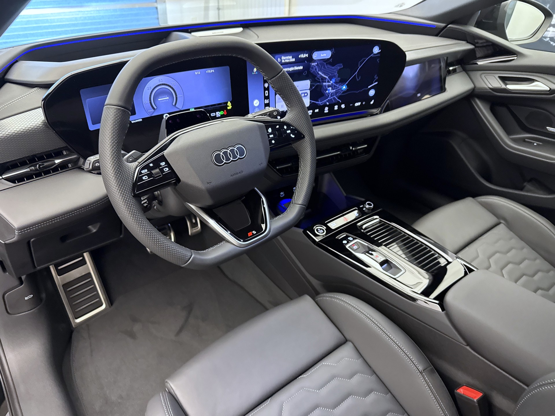AUDI A6 Avant e-tron quattro-image-5