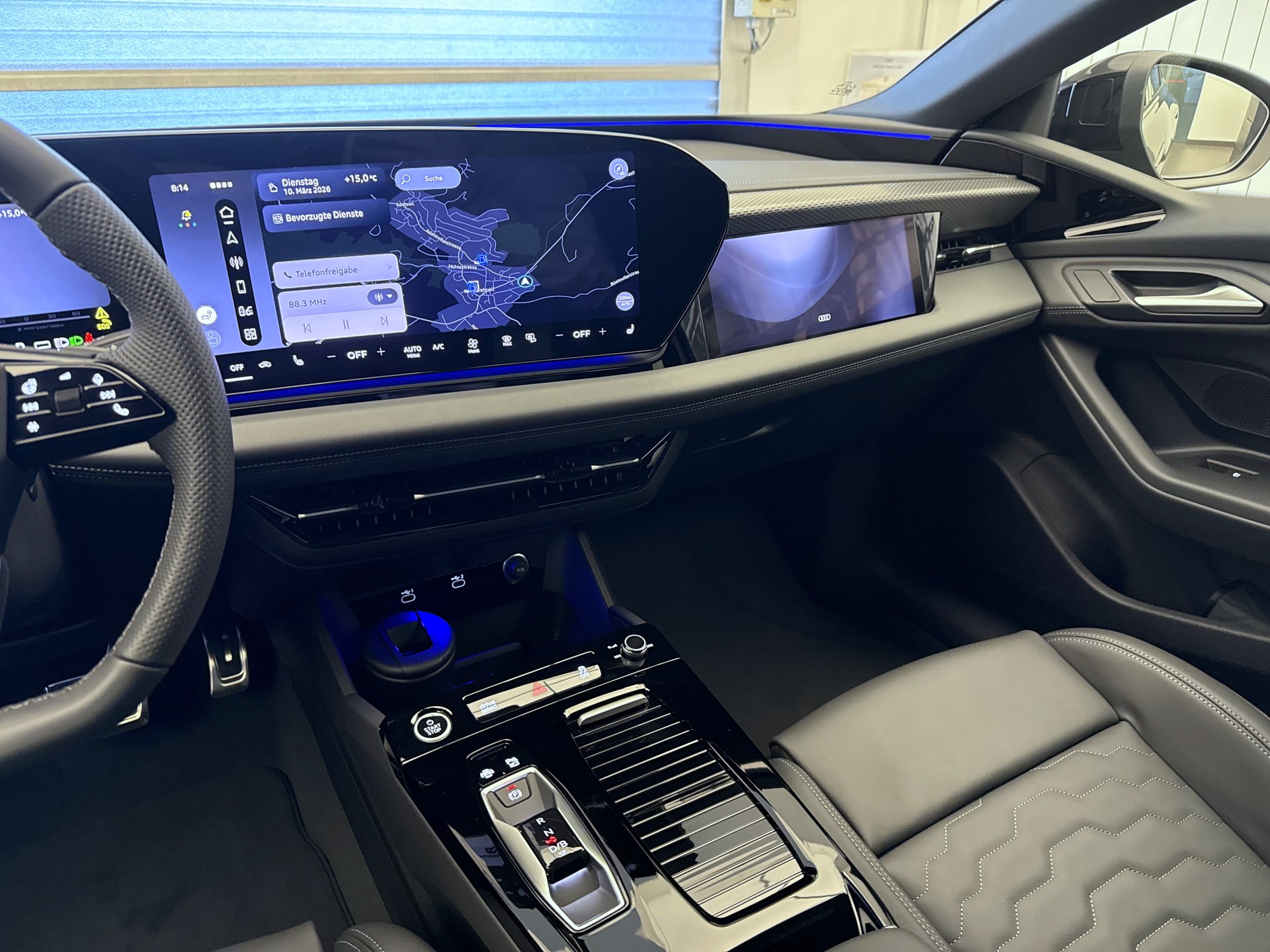 AUDI A6 Avant e-tron quattro-image-14
