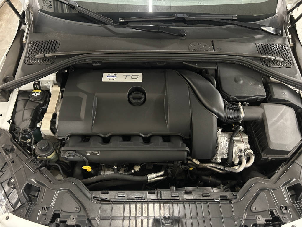 VOLVO V60 3.0 T6 Polestar AWD-image-17