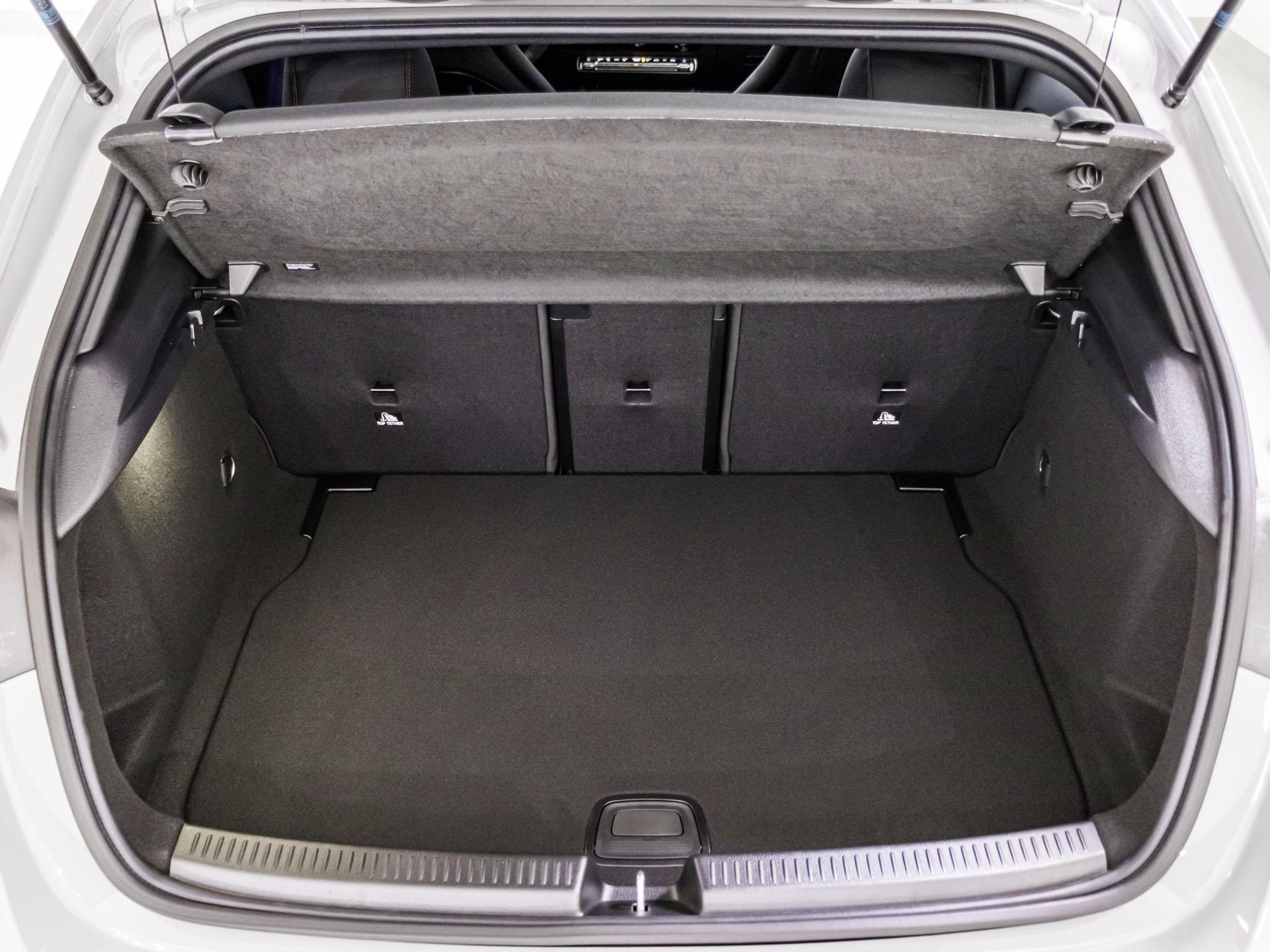 MERCEDES-BENZ A 45 S AMG 4MATIC+-image-13