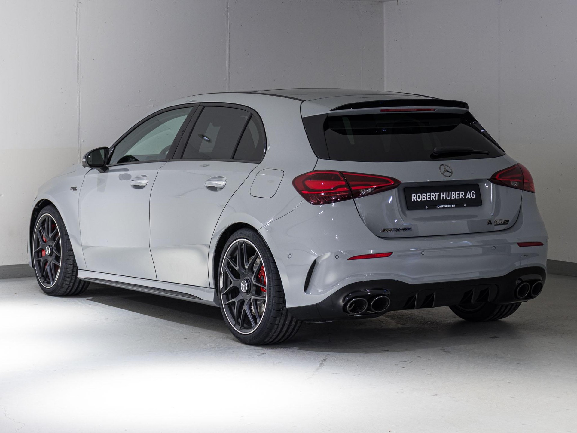 MERCEDES-BENZ A 45 S AMG 4MATIC+-image-3