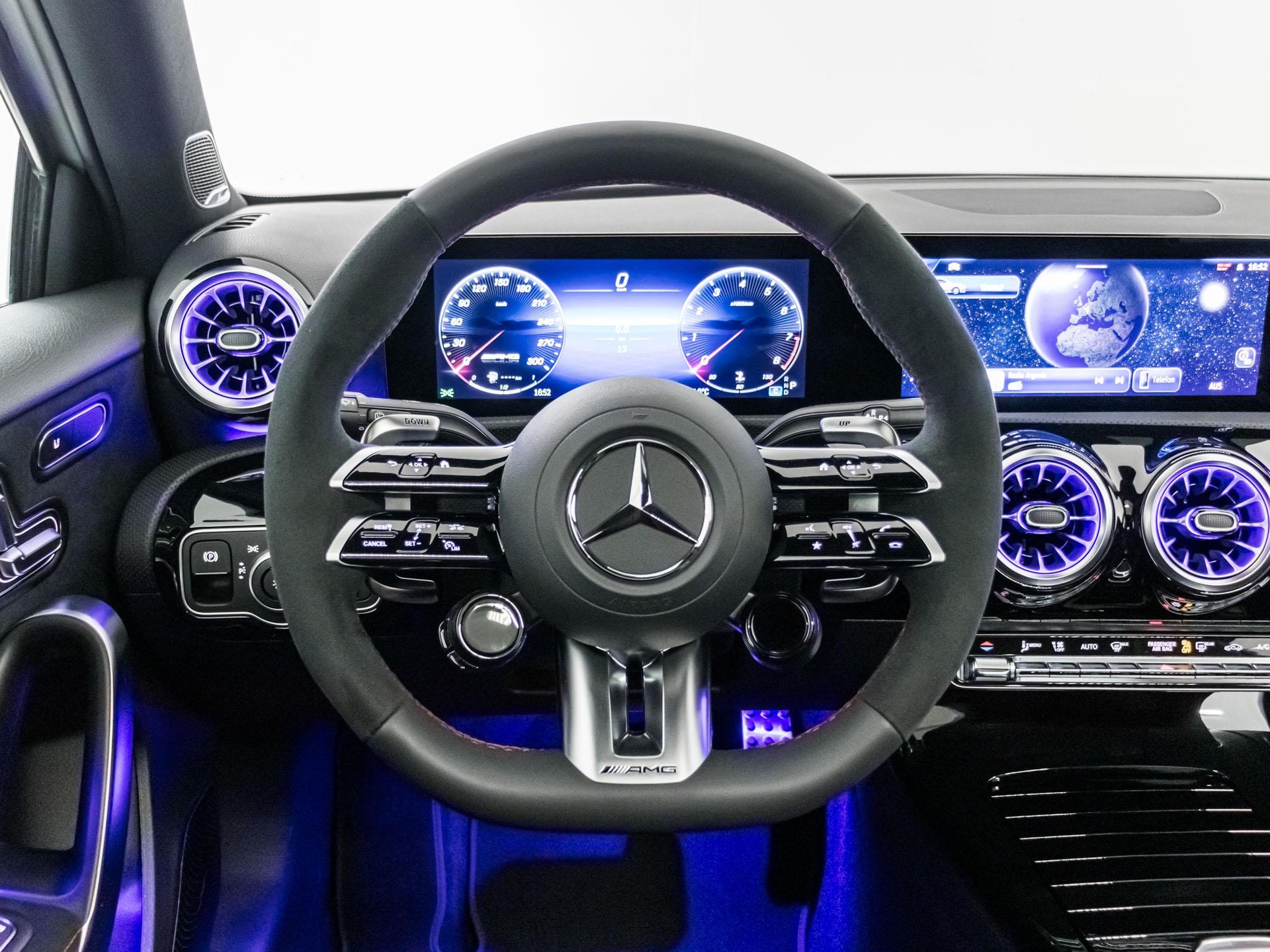 MERCEDES-BENZ A 45 S AMG 4MATIC+-image-10