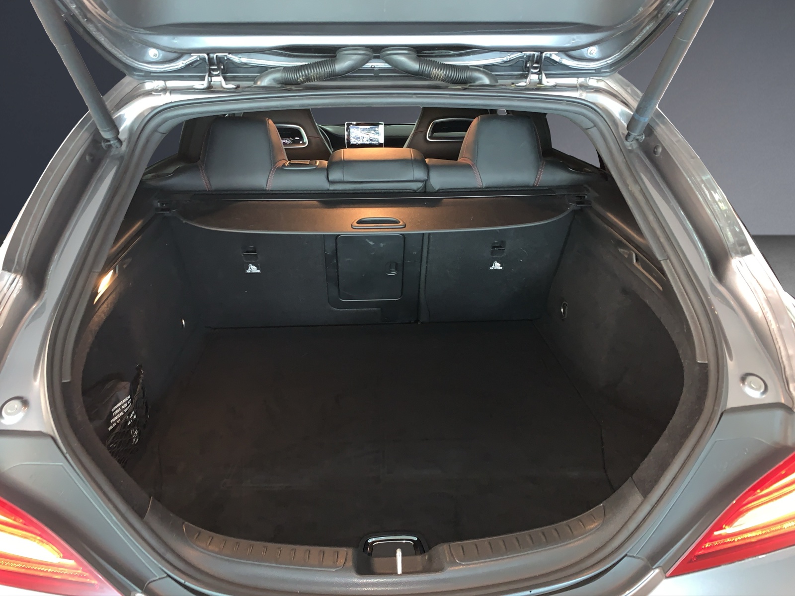 MERCEDES-BENZ CLA 220 AMG Line 4Matic-image-14