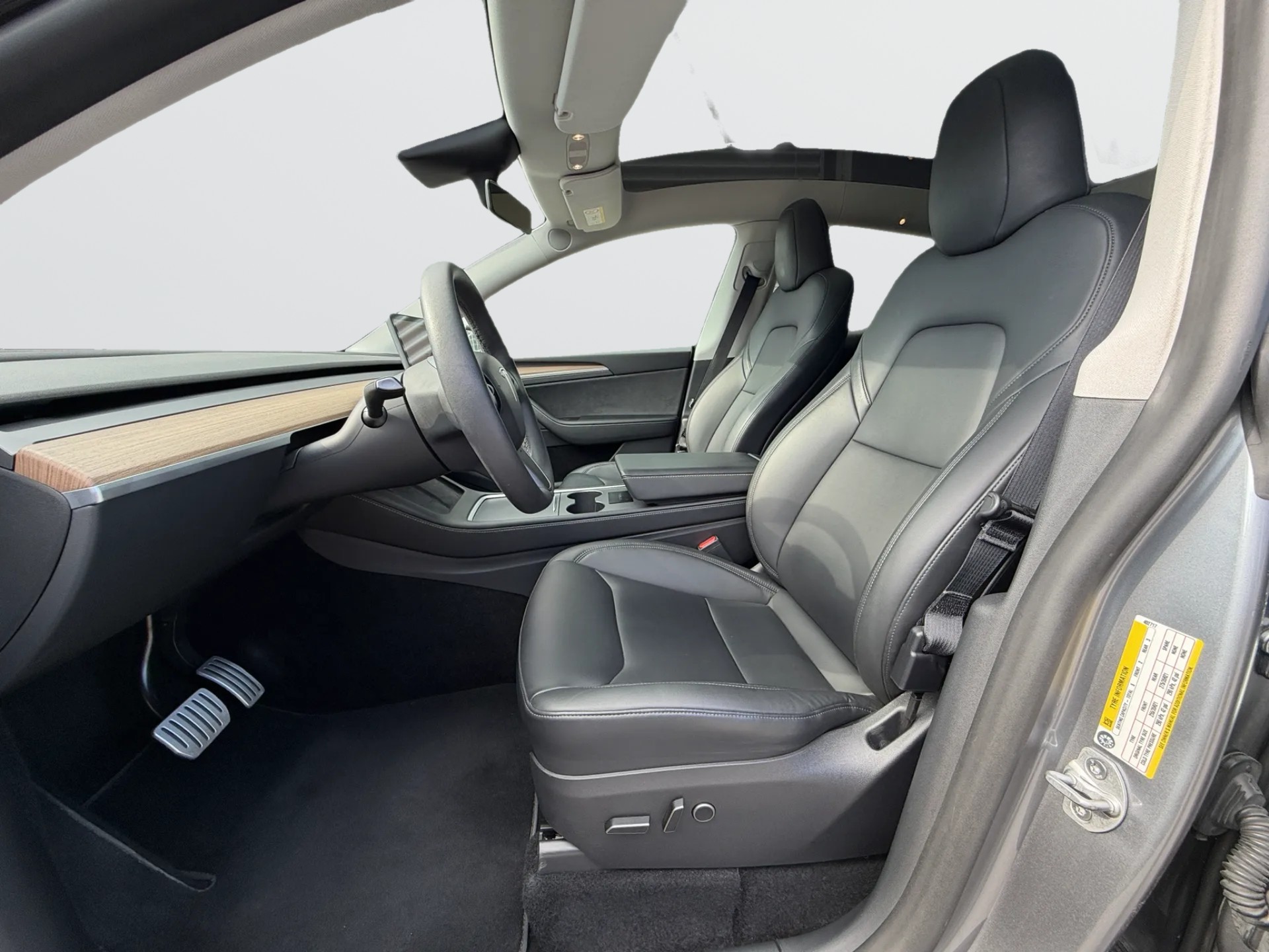 TESLA Model Y Performance-image-9