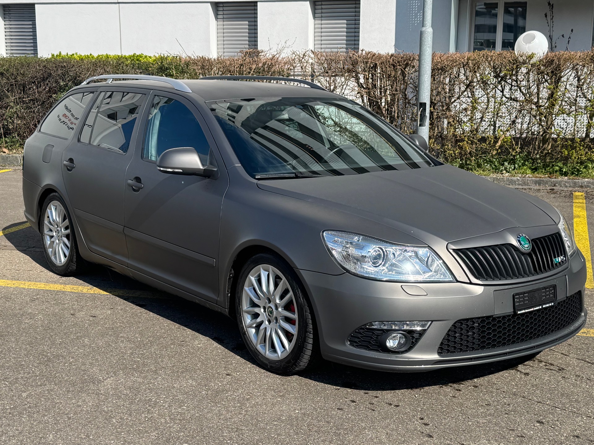 SKODA Octavia Combi 2.0 TSI RS-image-1