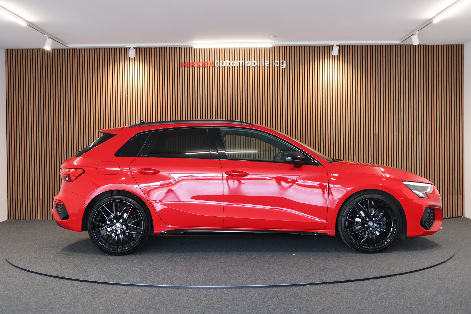 AUDI A3 Sportback 40 TFSI S line quattro S-tronic-image-5